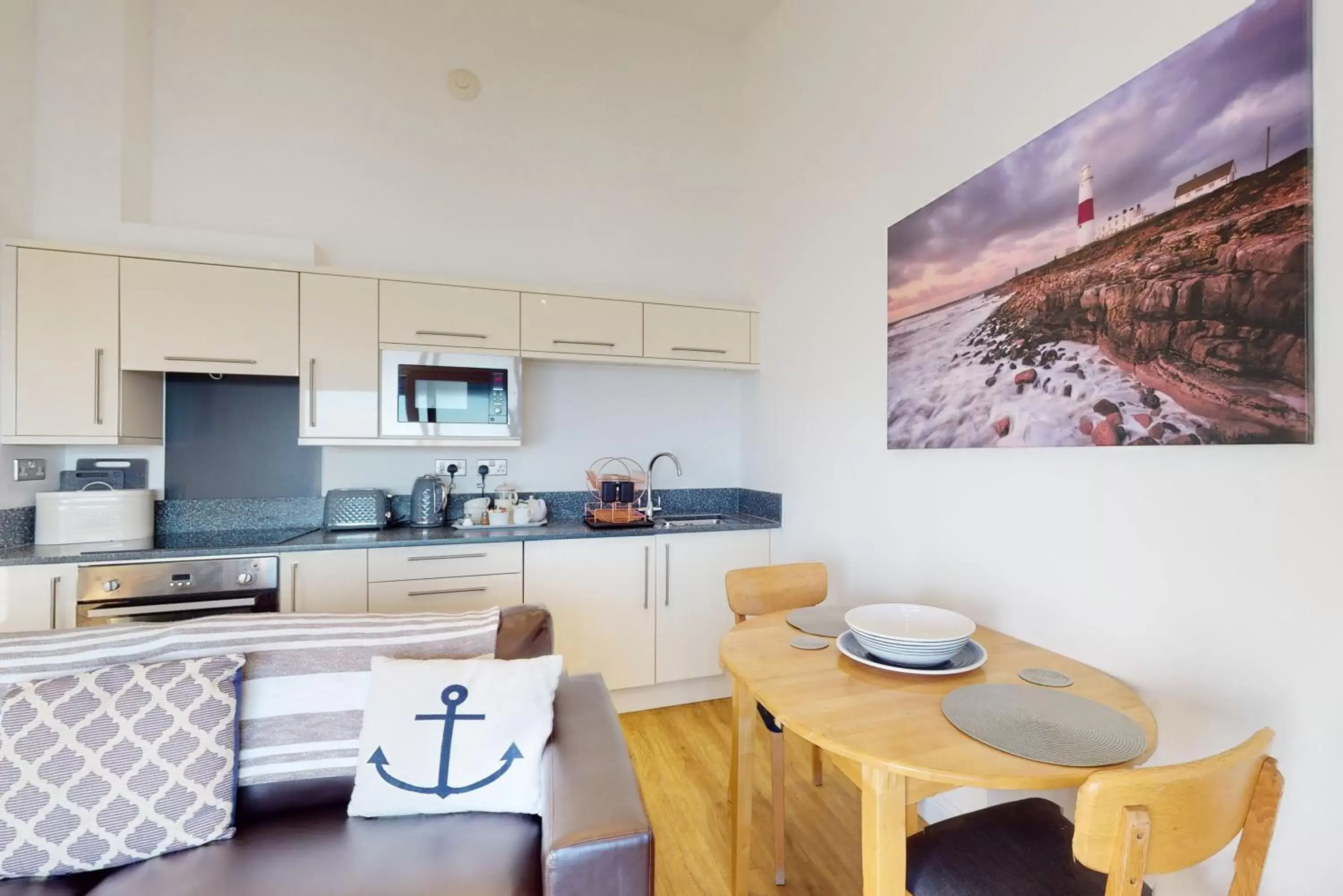 Dining Area in Crabbers' Wharf