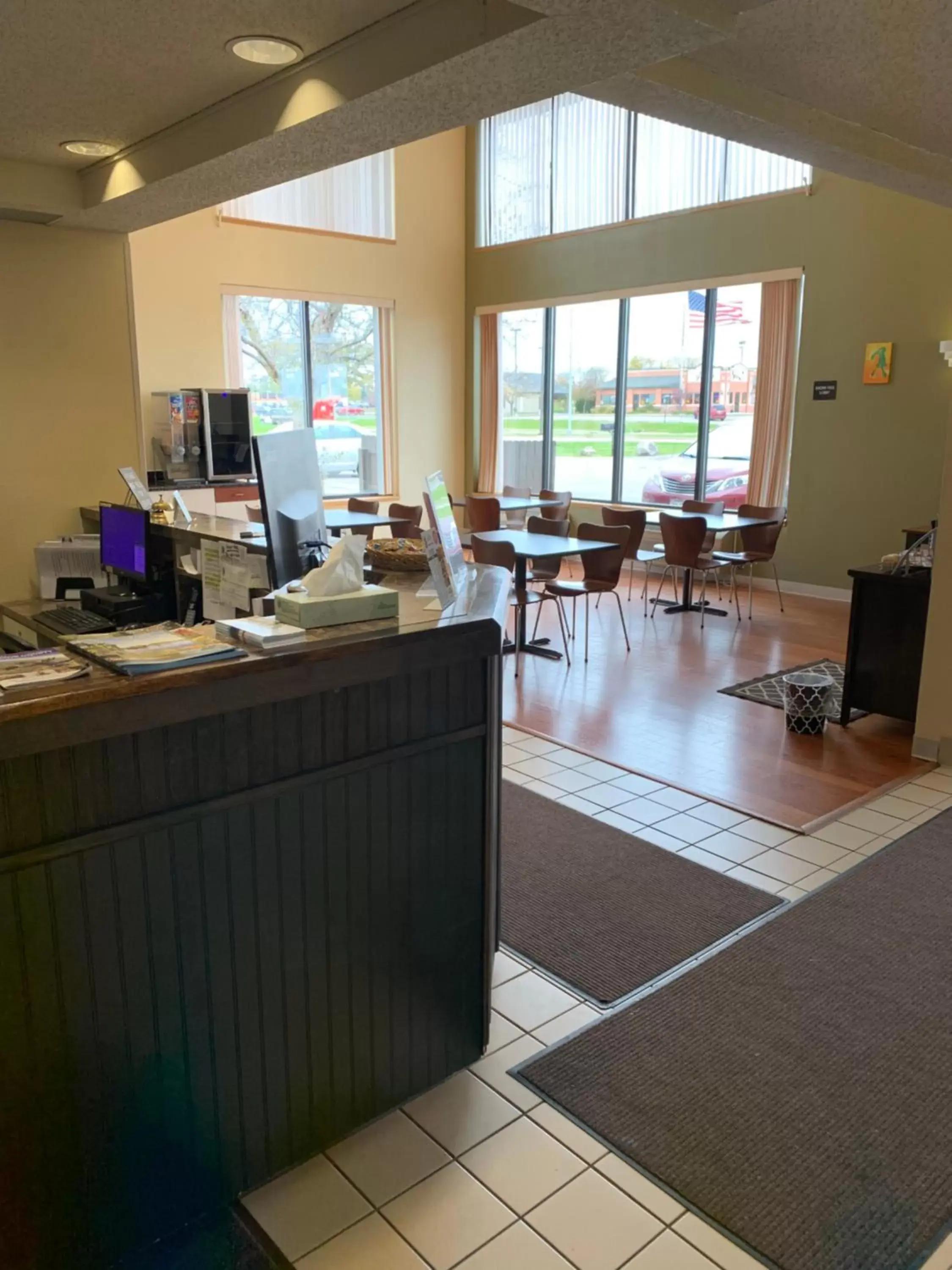 Lobby or reception in Super 8 by Wyndham Watertown WI