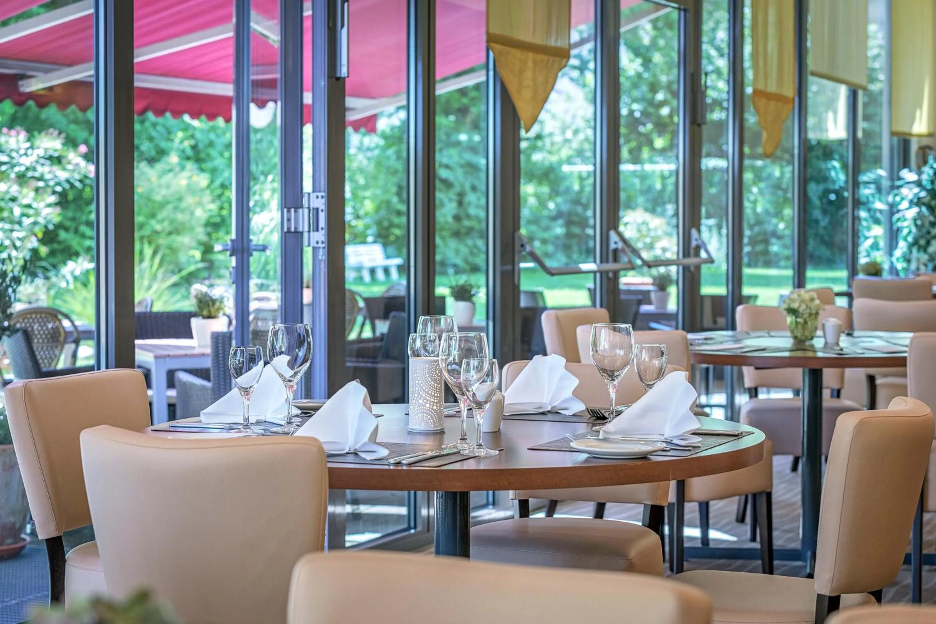 Restaurant/places to eat in Best Western Macrander Hotel Frankfurt/Kaiserlei