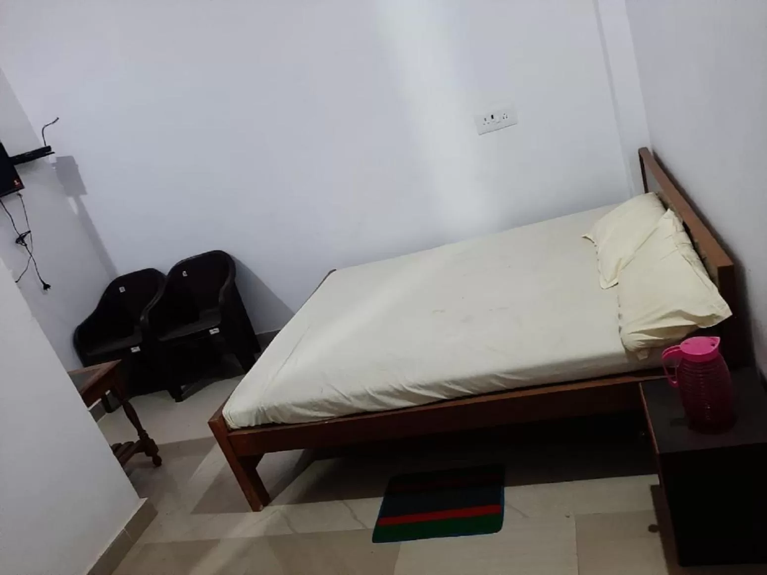 Bedroom, Bed in STAYMAKER Hotel Raj Ganga