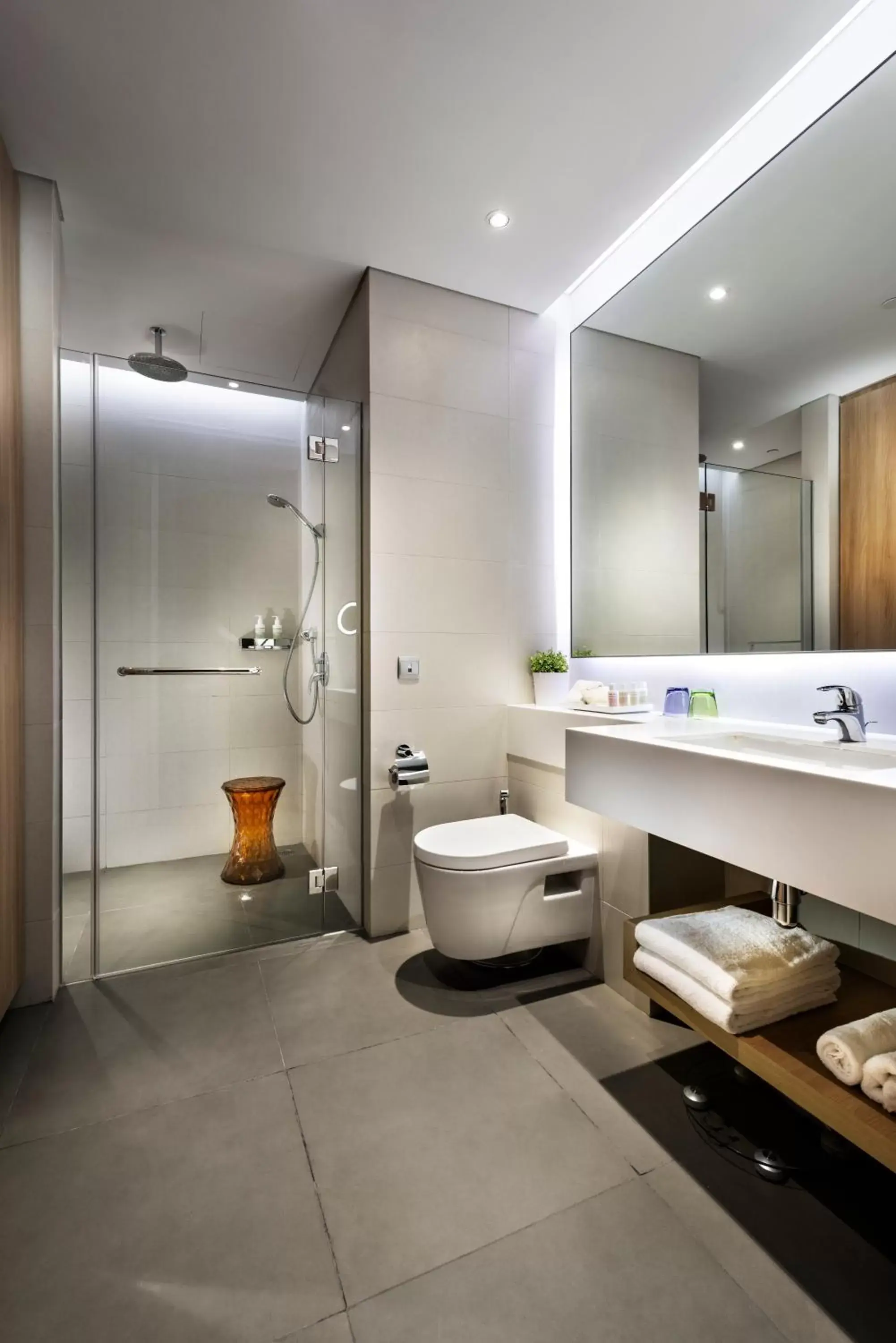 Bathroom in Capri by Fraser Changi City, Singapore