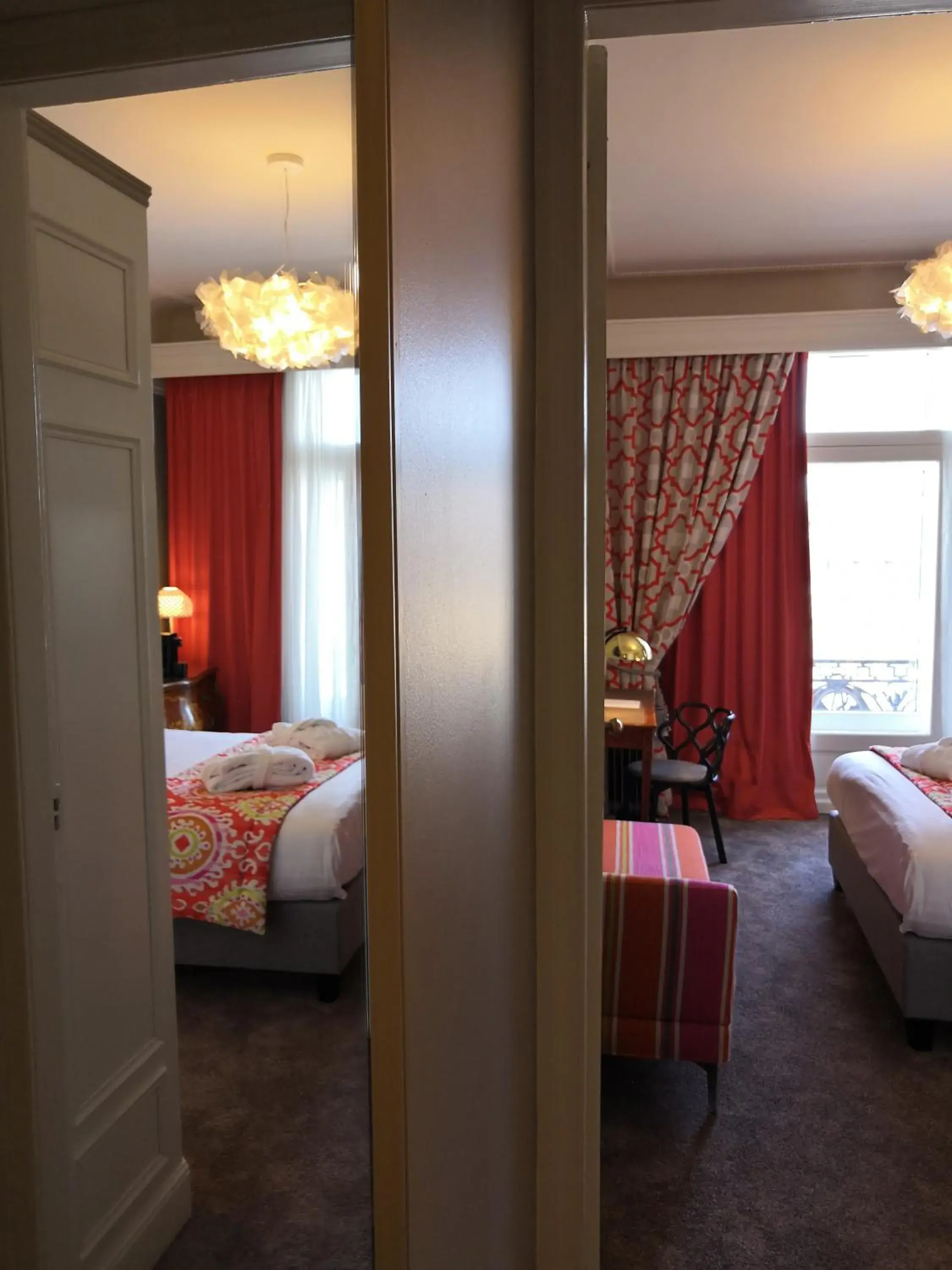 City view, Bed in Grand Hotel Bellevue - Grand Place