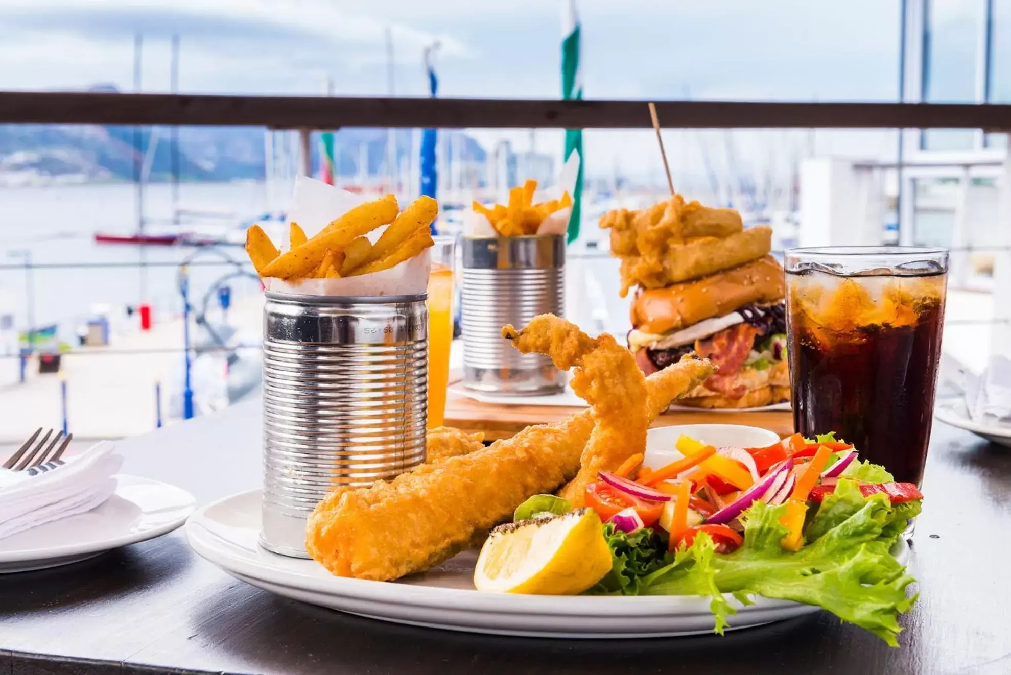 Restaurant/places to eat in Simon's Town Quayside Hotel