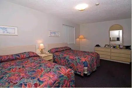 Double Room with Two Double Beds - Smoking in Atlantic Economy Inn