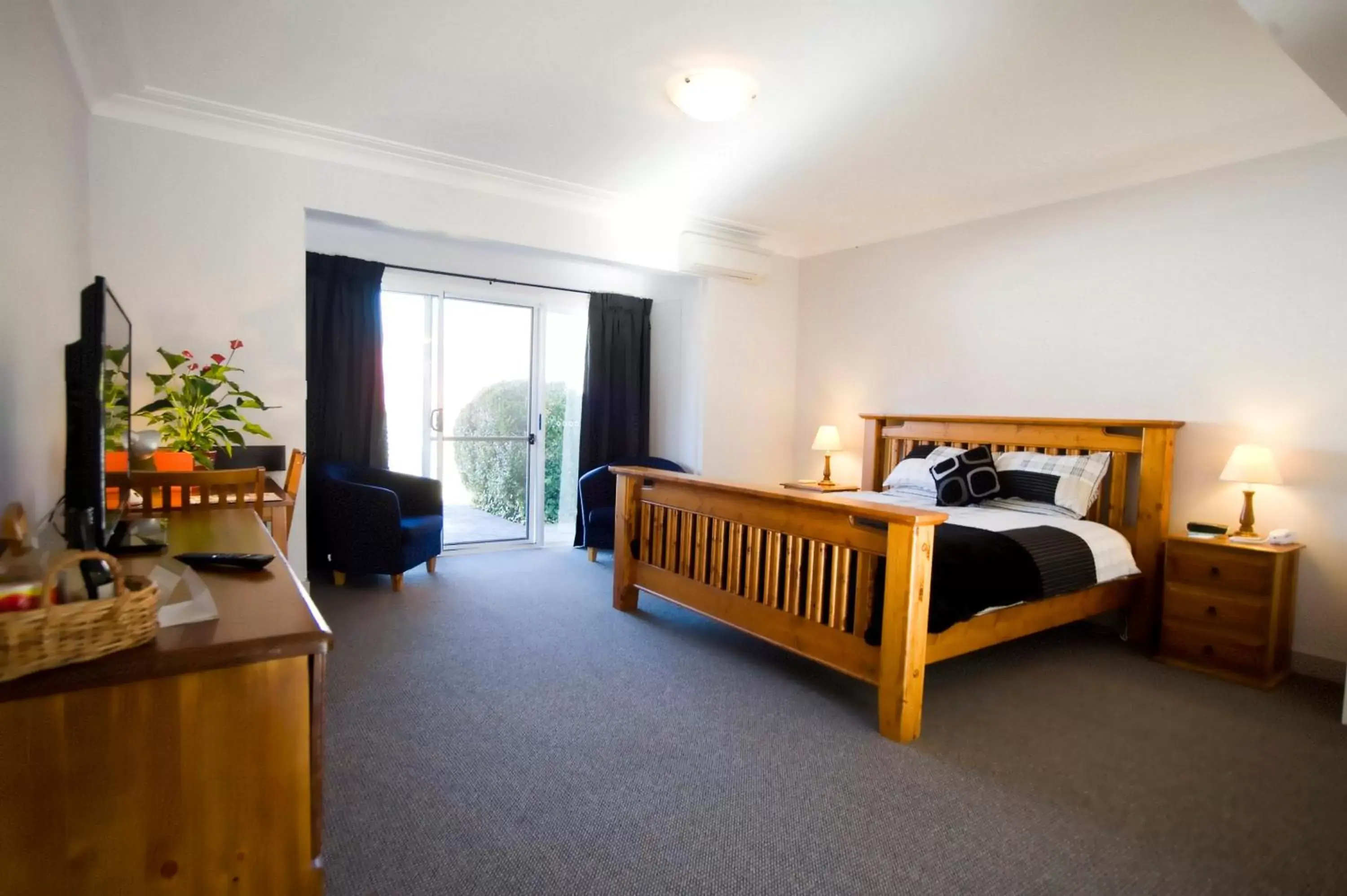 Bedroom in Moore Park Inn