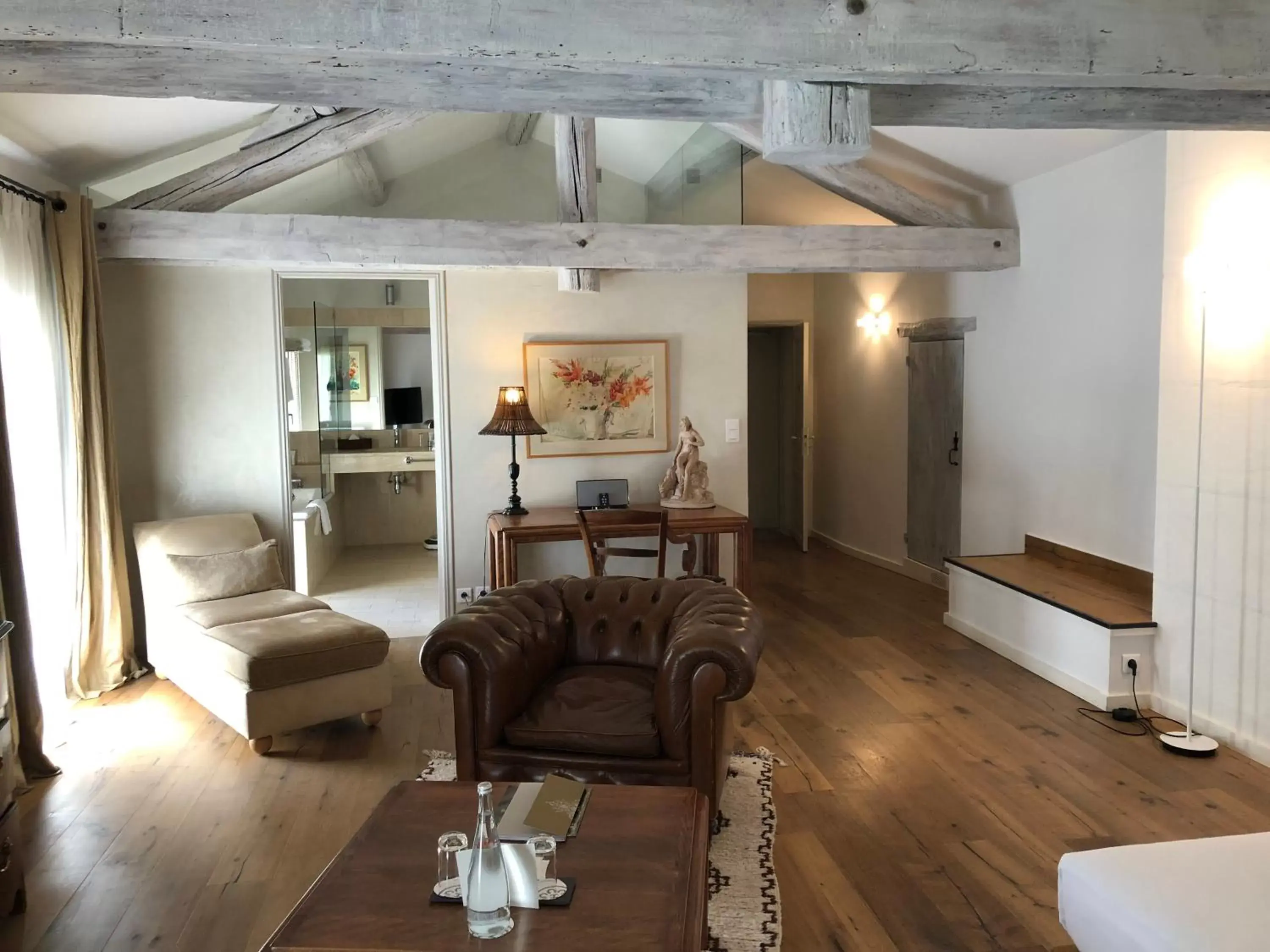 Seating Area in Hotel Château Des Alpilles