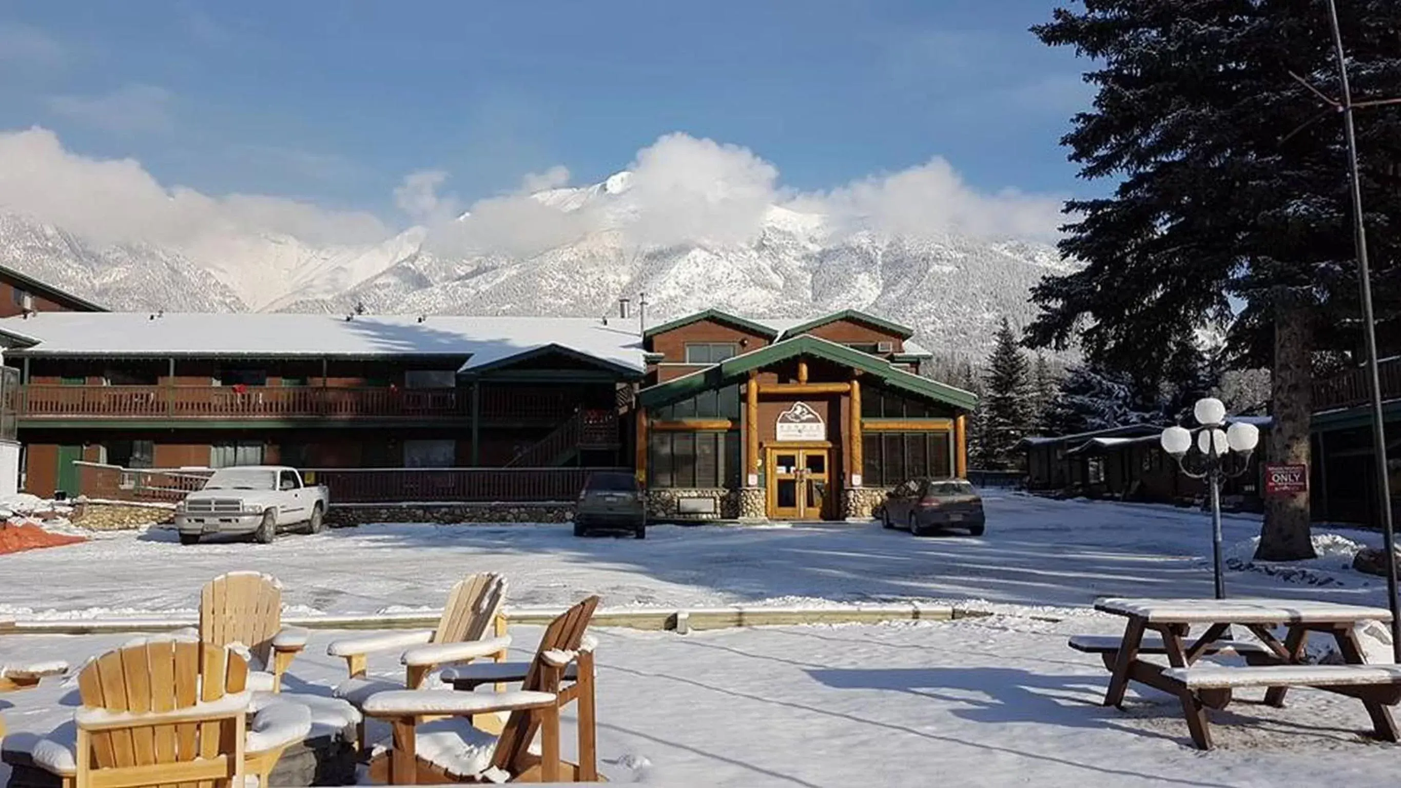 Property Building in Rundle Mountain Lodge