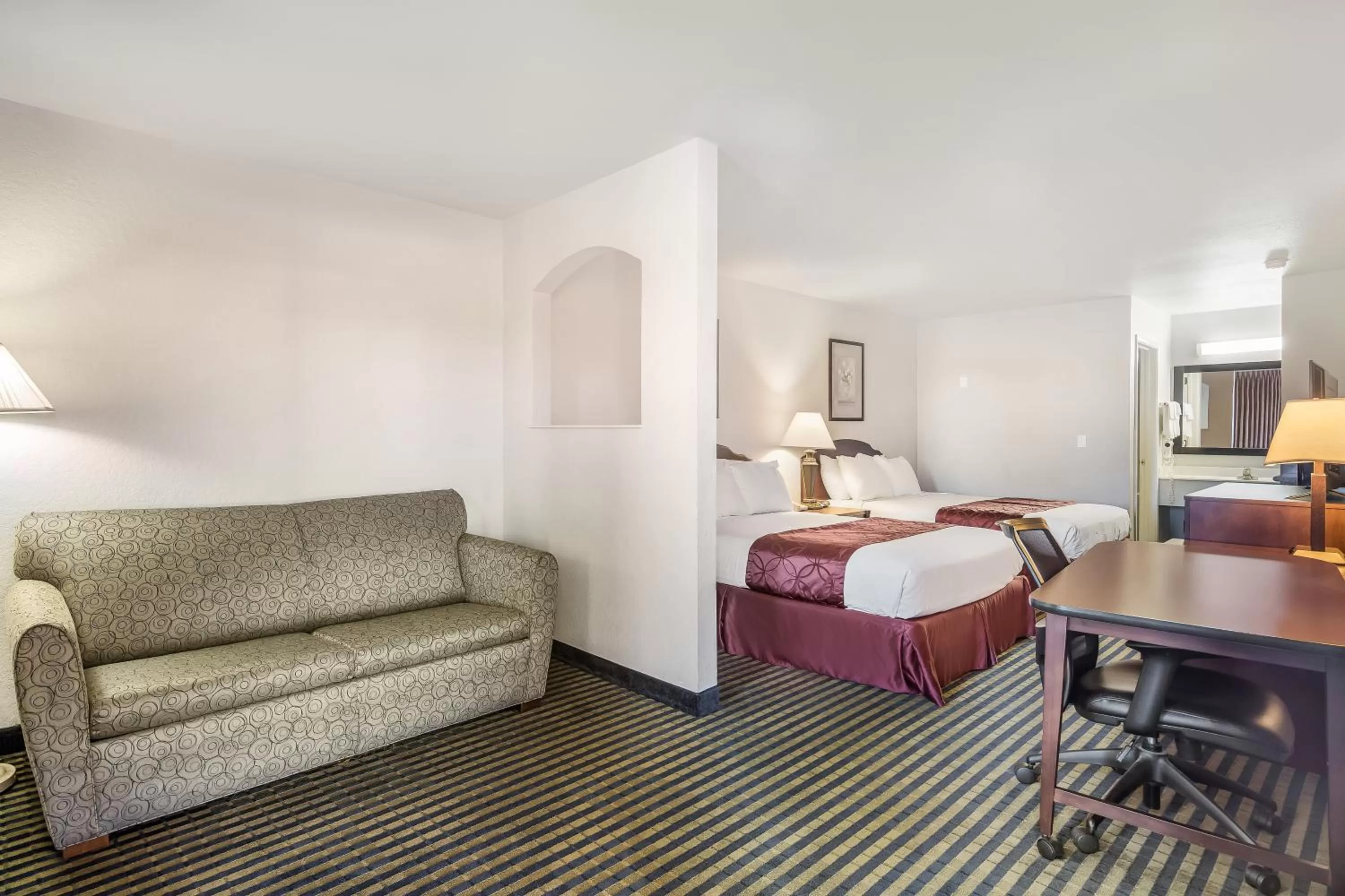 Bed in Americas Best Value Inn New Braunfels