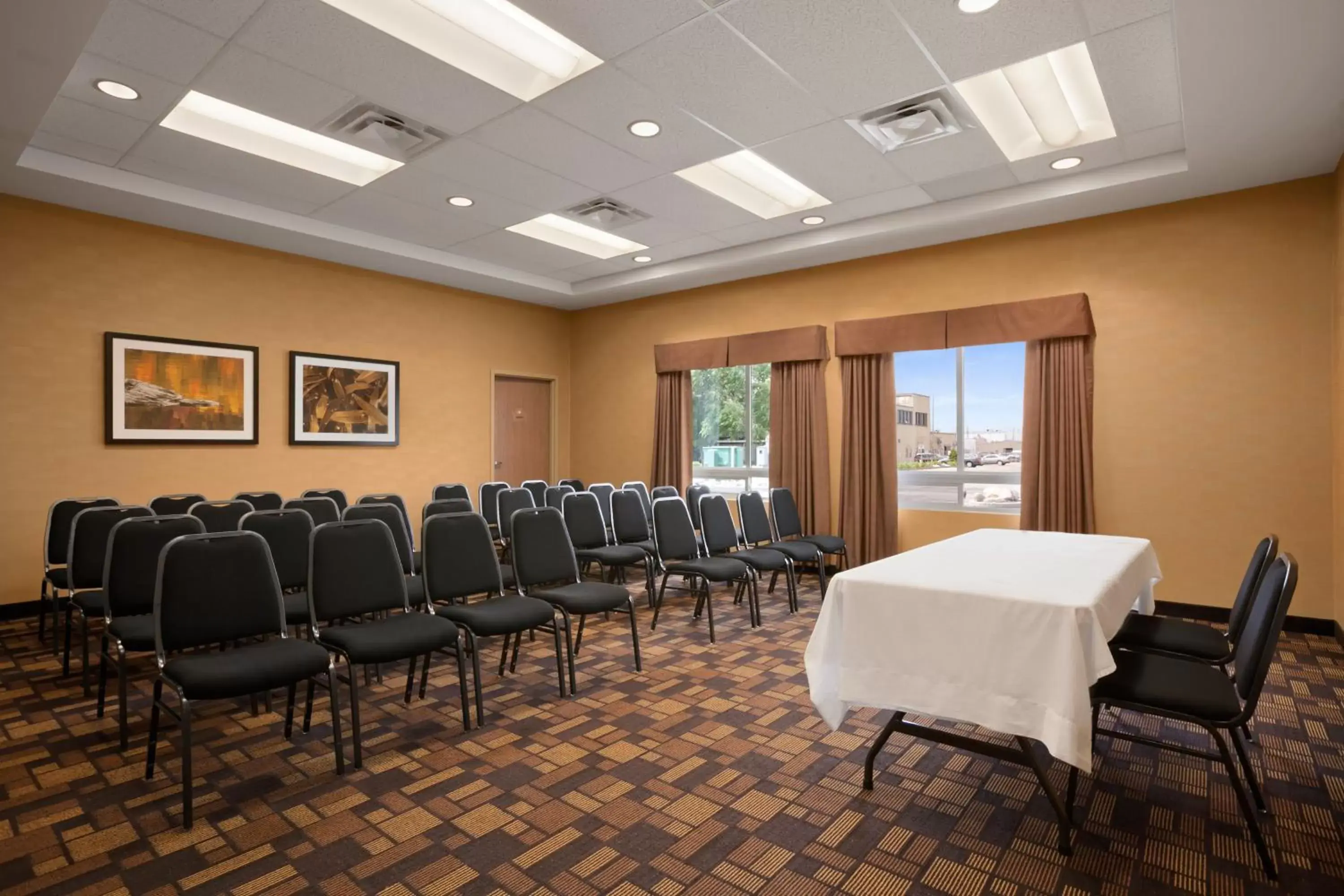 Business facilities in Days Inn & Suites by Wyndham Winnipeg Airport Manitoba