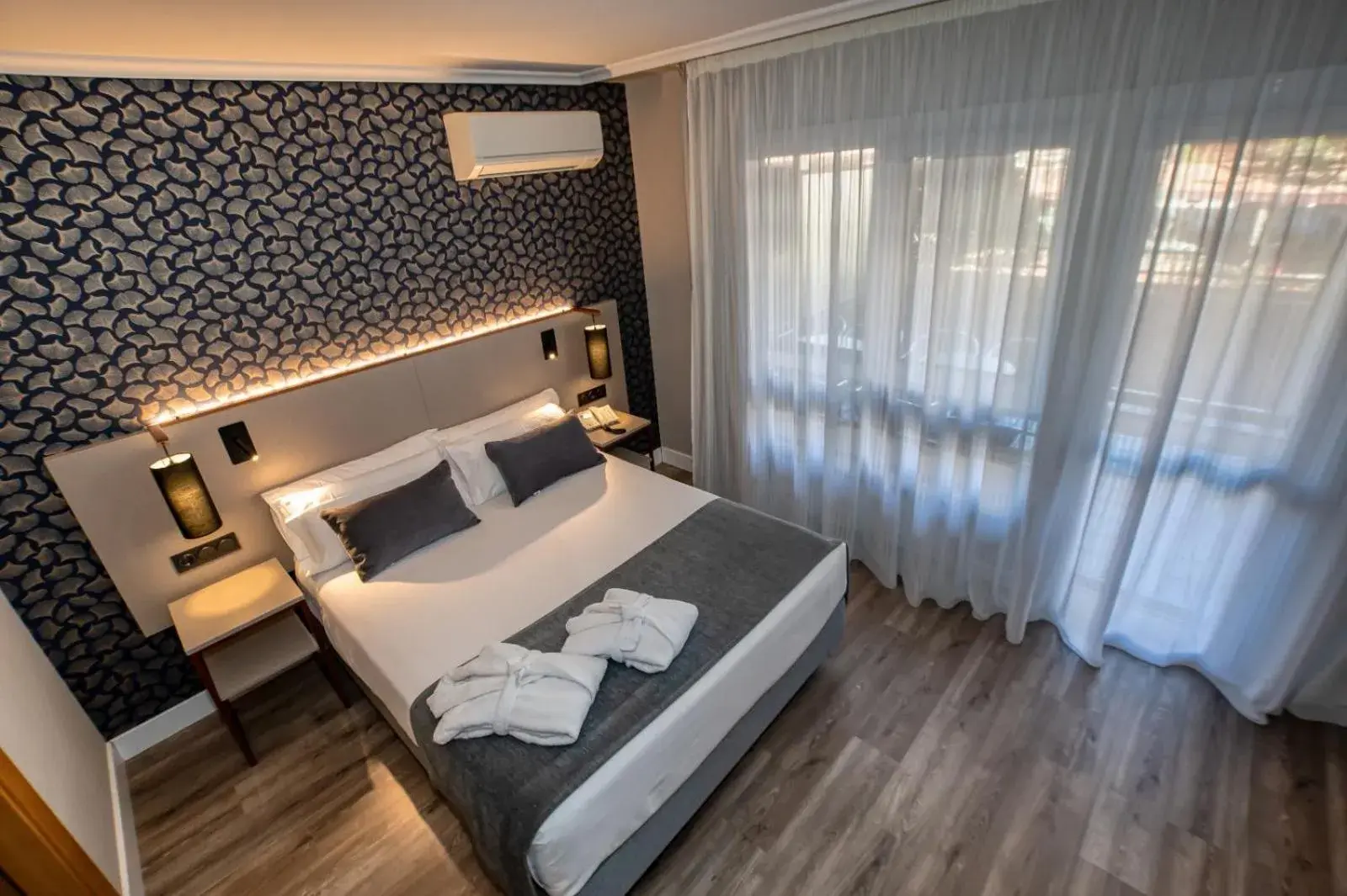 Bed in Hotel Castilla Vieja