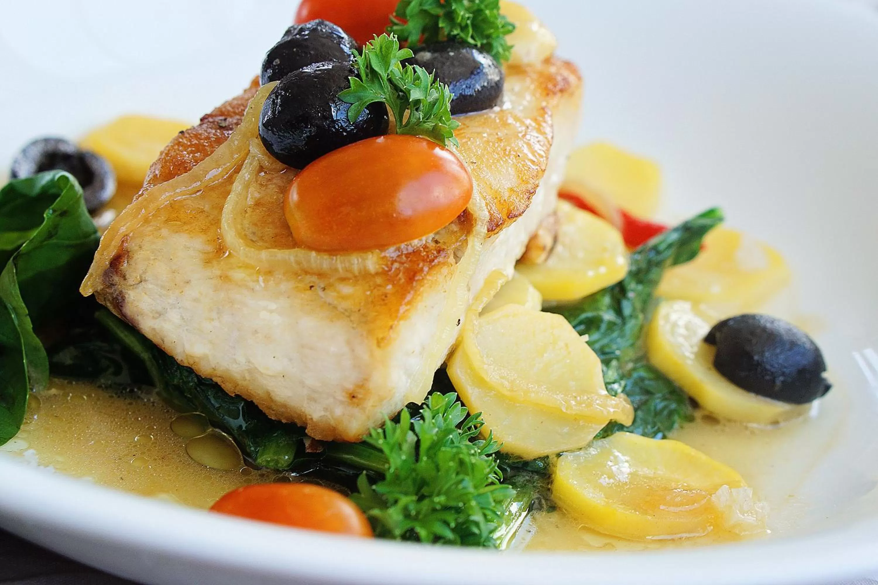 Food and drinks in Sanouva Saigon Hotel