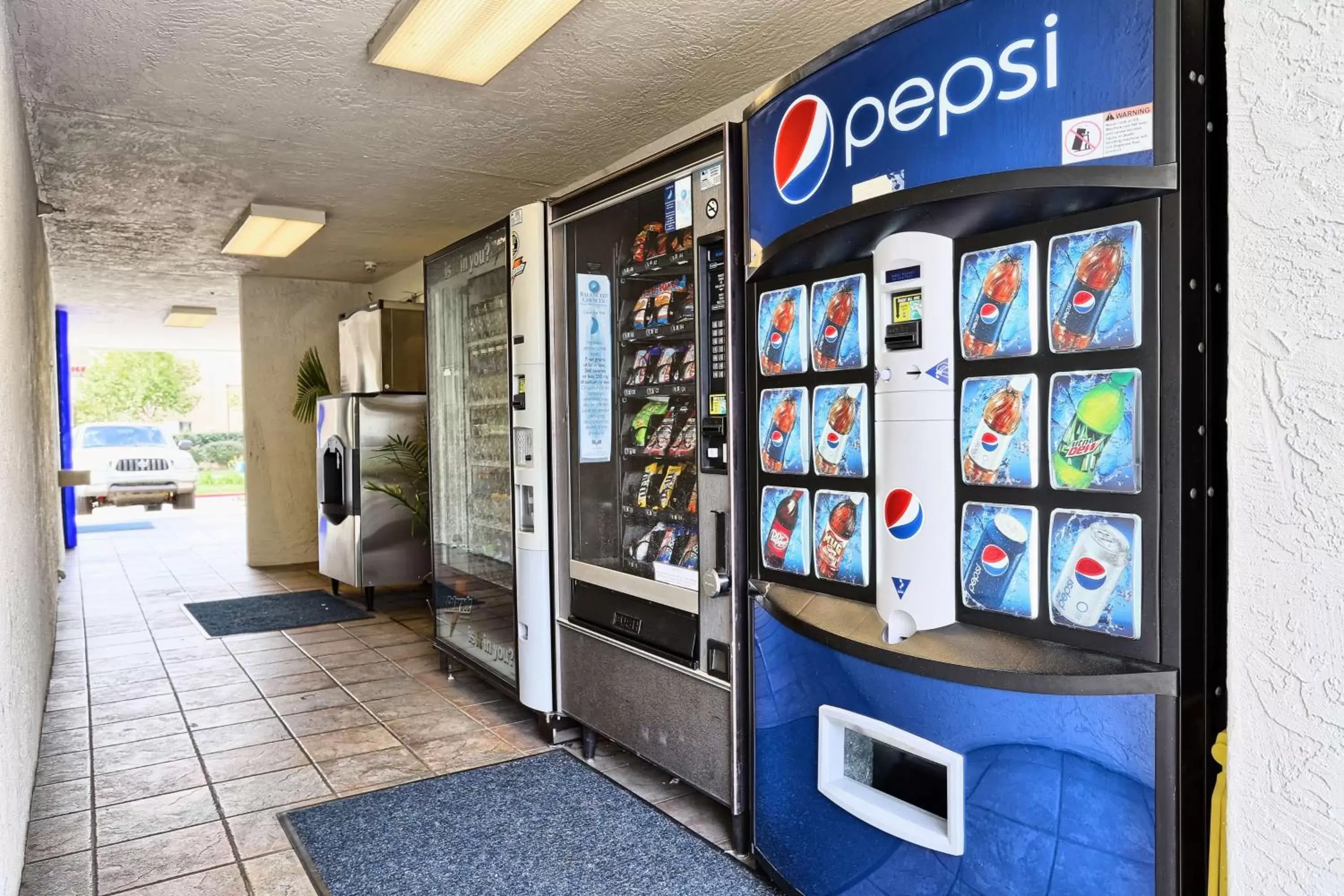 On site, Supermarket/Shops in Motel 6-Petaluma, CA