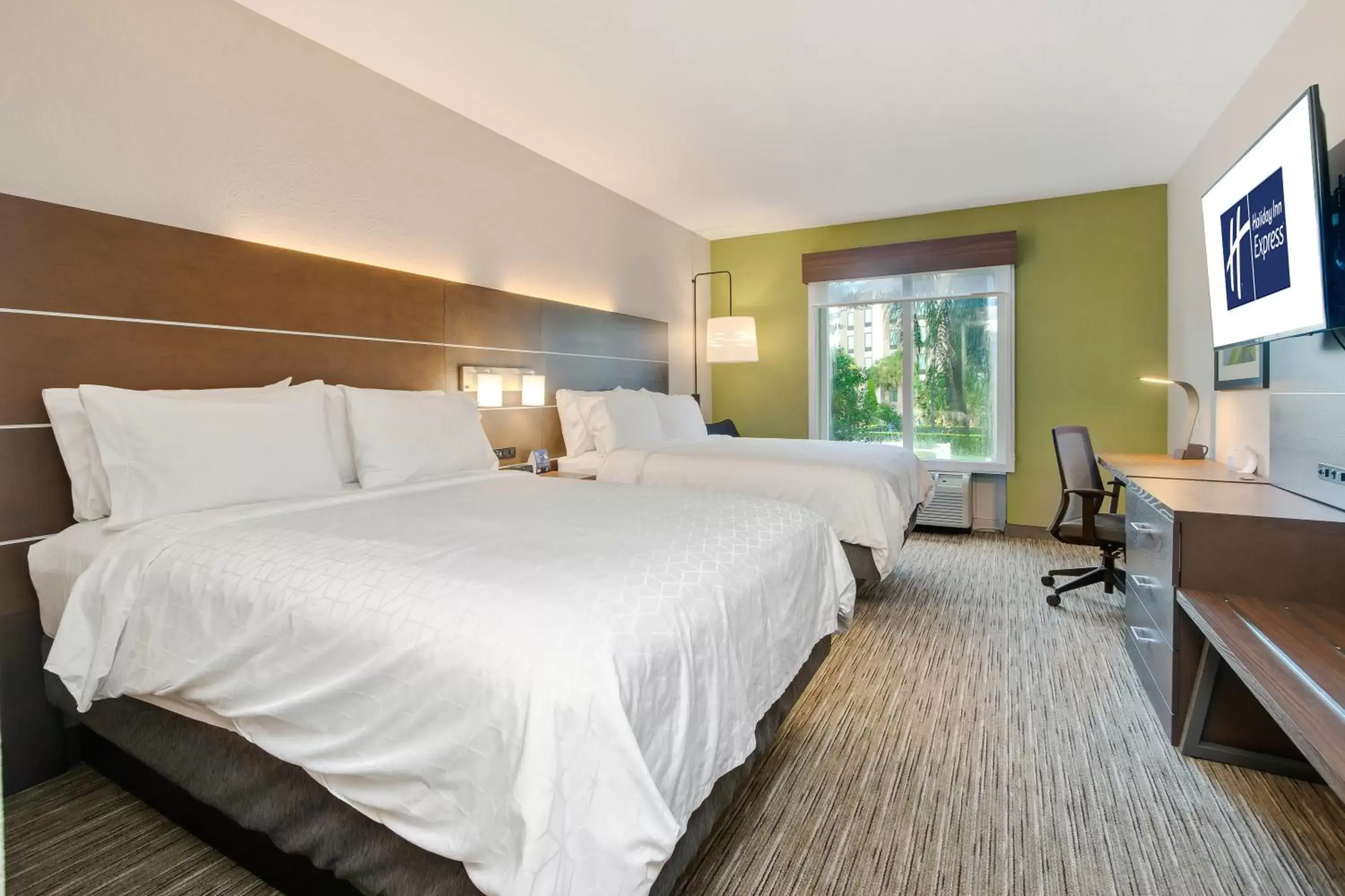 Photo of the whole room, Bed in Holiday Inn Express Hotel & Suites Orlando - Apopka, an IHG Hotel