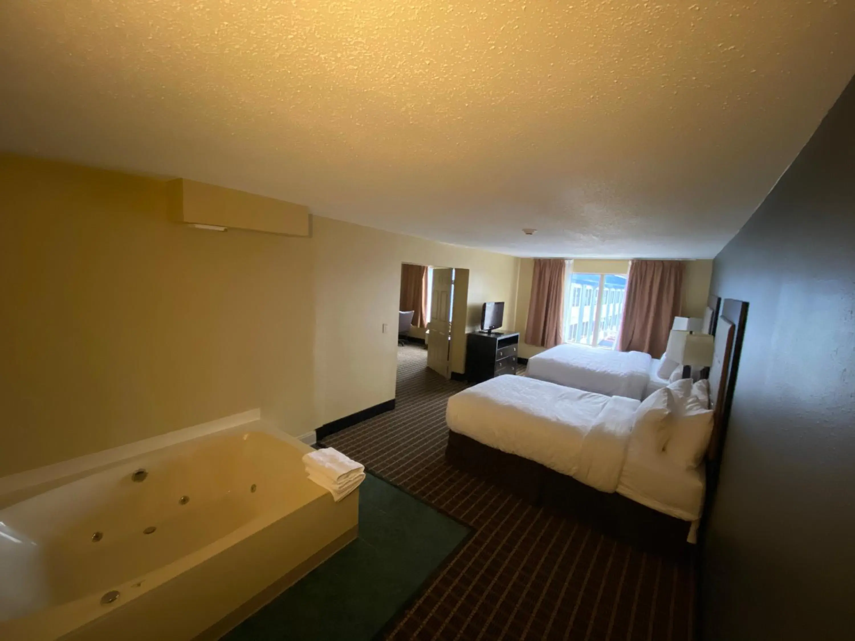 Clarion Inn & Suites