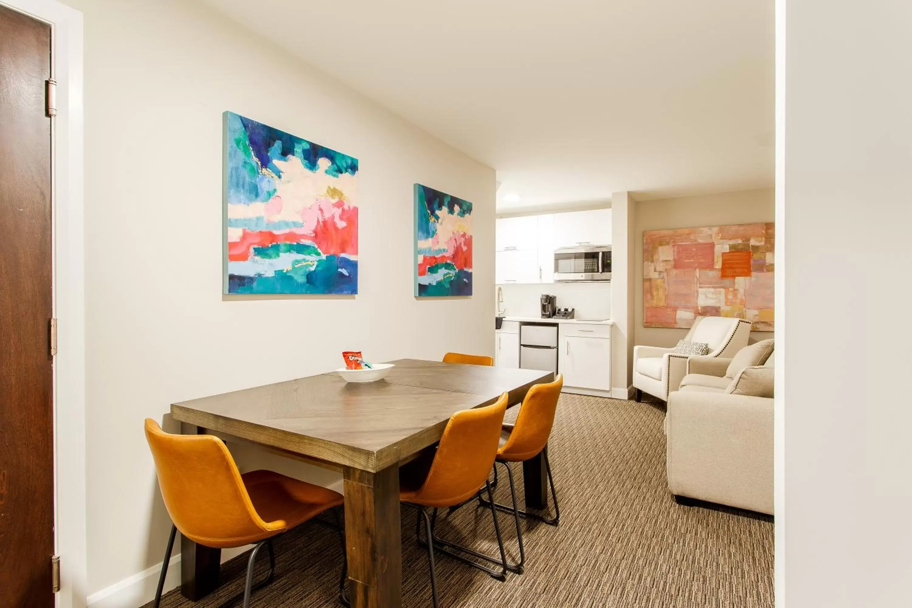 Dining Area in Parc Avenue Lofts