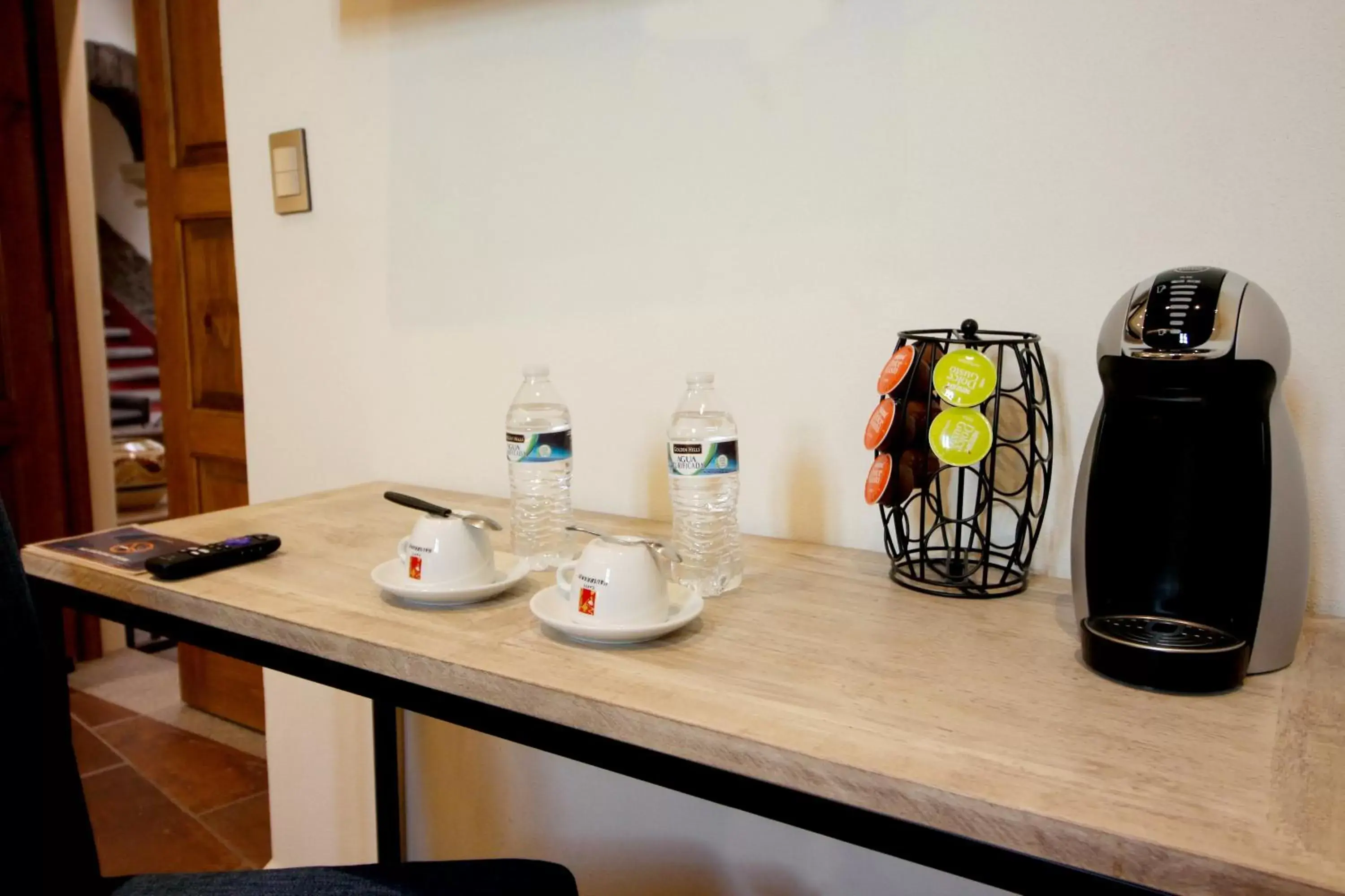 Coffee/tea facilities in Hotel La Notaría