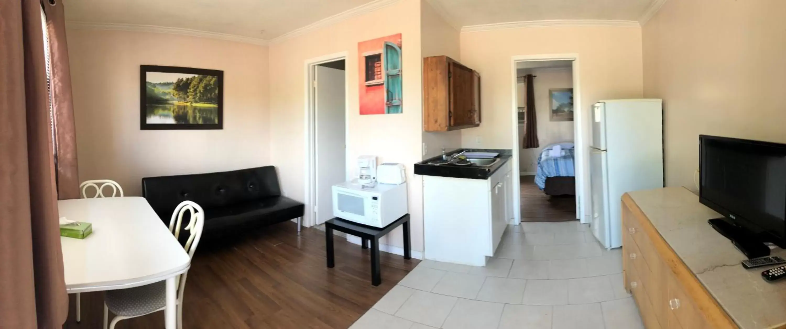 Dining Area in Wasaga Motel Inn