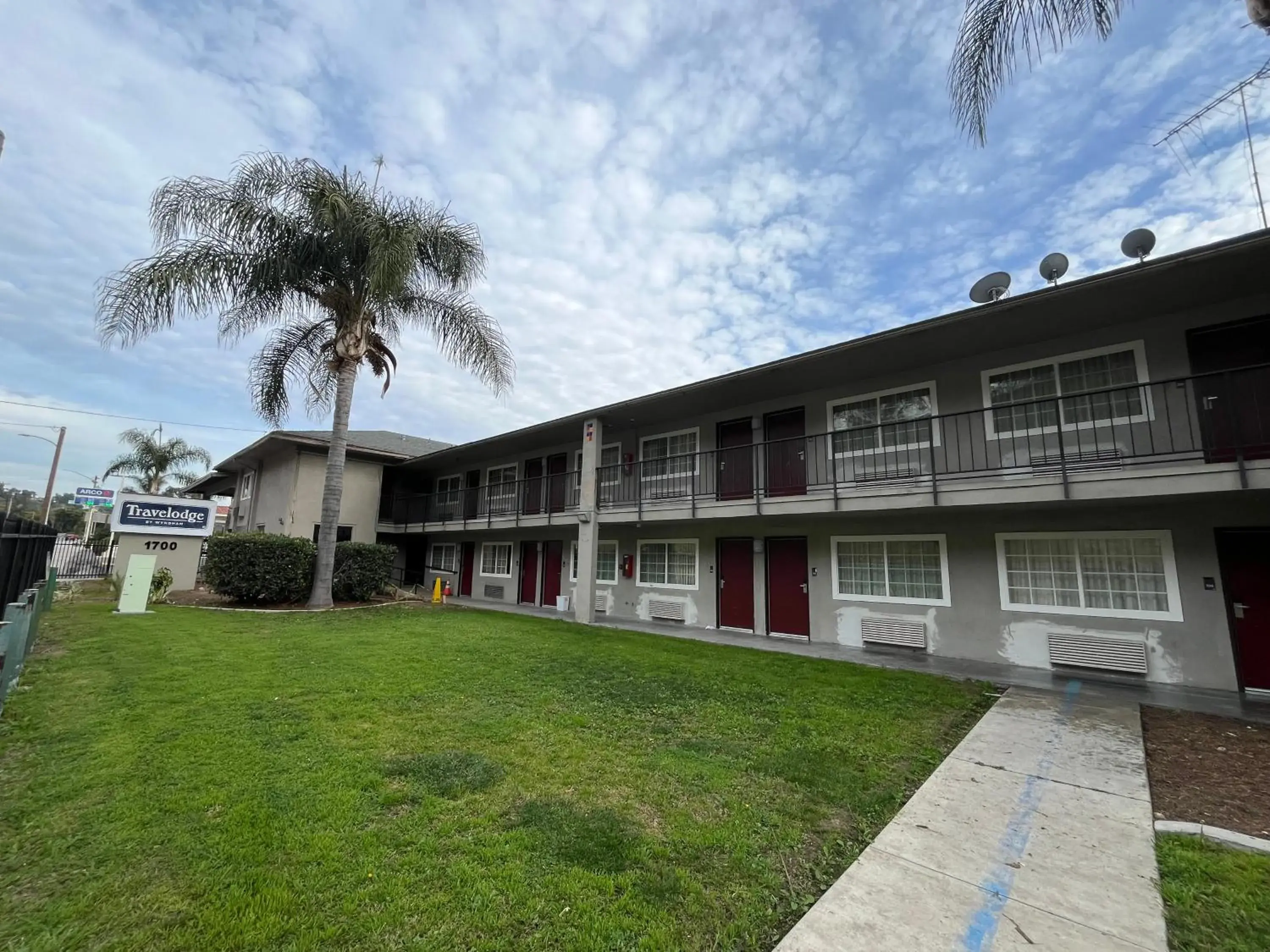 Property Building in Lemon Tree Motel Property Building in Lemon Tree Motel