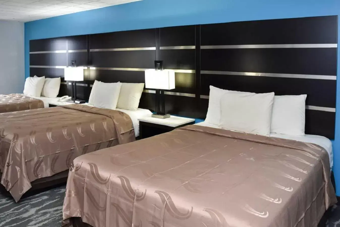 Bedroom, Bed in Quality Inn East Stroudsburg - Poconos