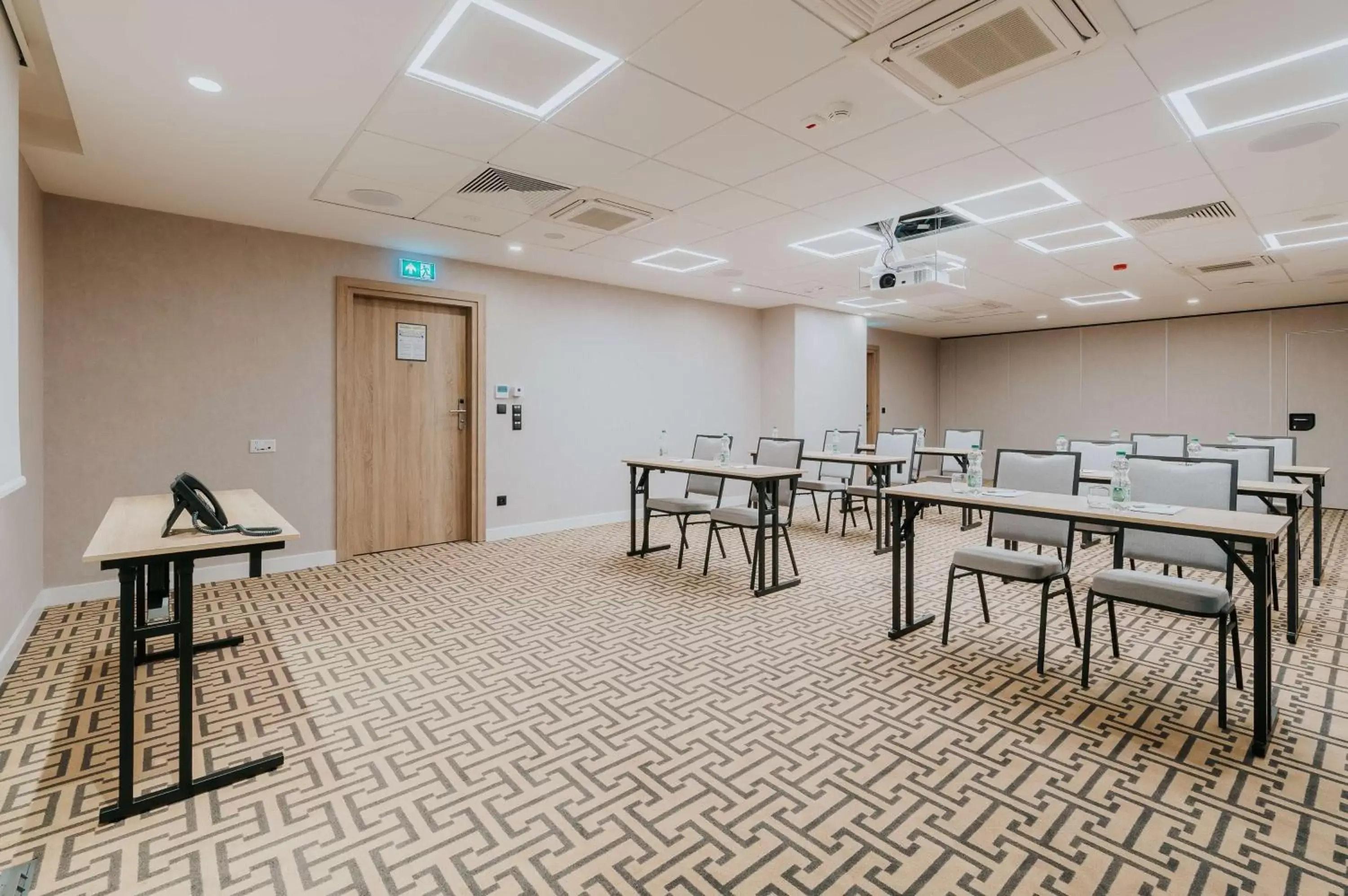 Meeting/conference room in Hampton By Hilton Warsaw Reduta