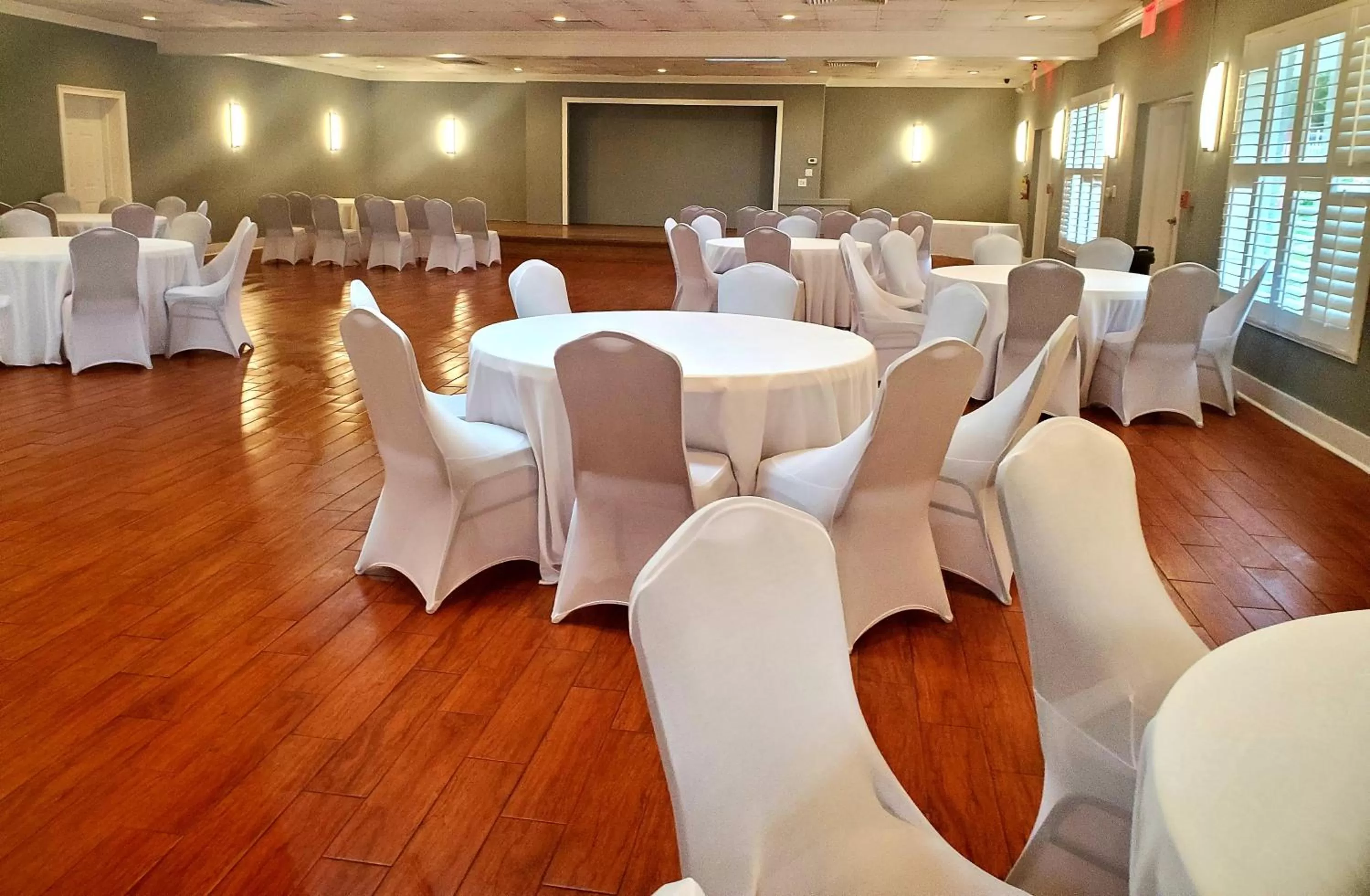 Banquet/Function facilities in Vero Beach Inn & Suites Vero Beach I-95