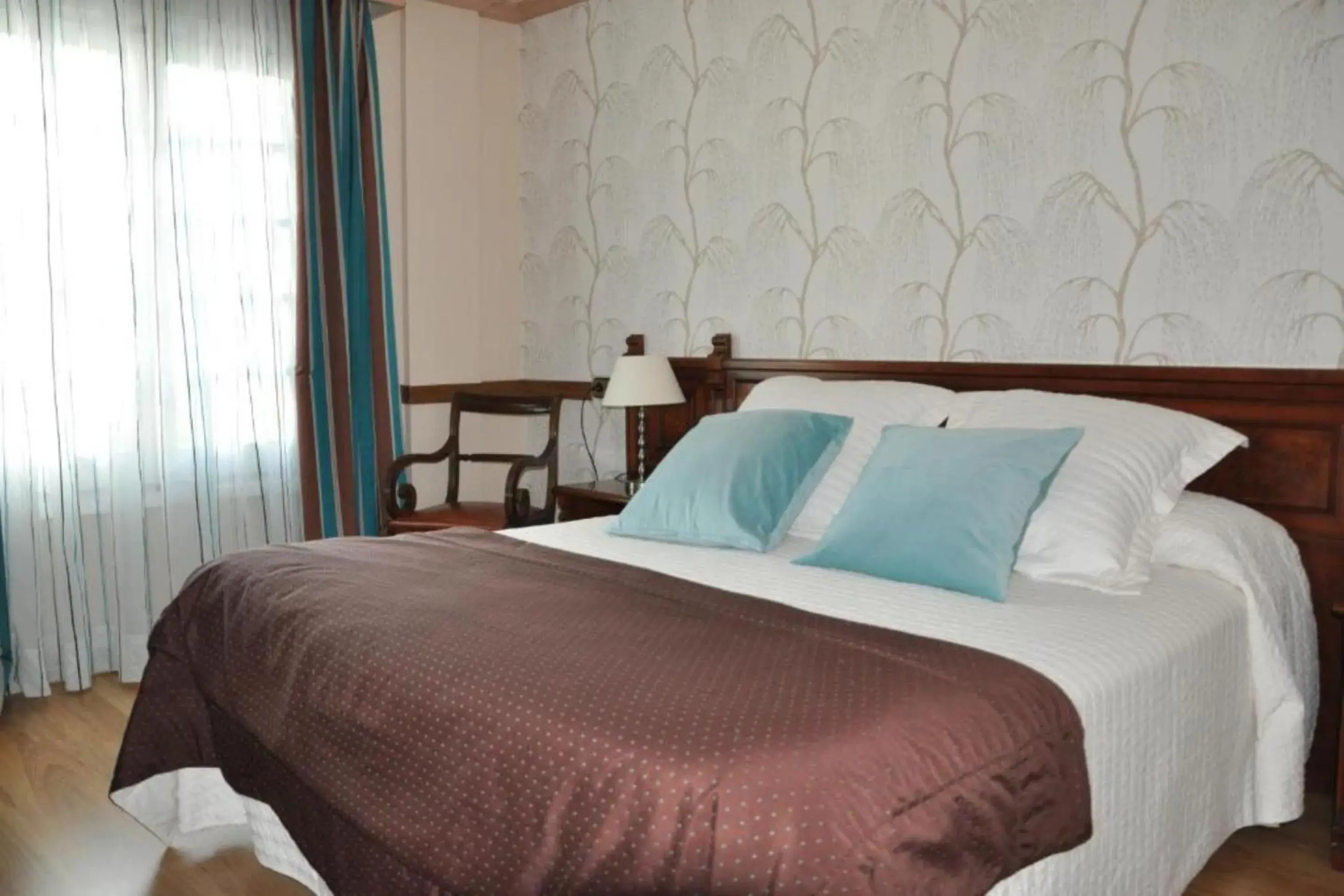 Bedroom, Bed in Hotel Edelweiss