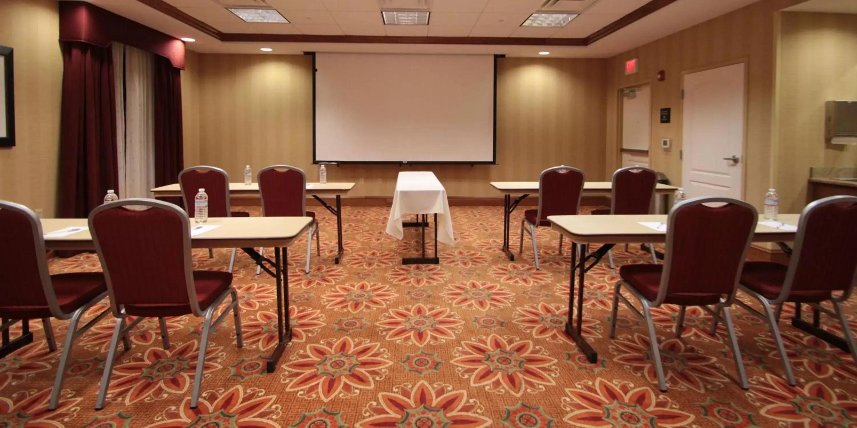 Meeting/conference room in Hampton Inn Hampton-Newport News