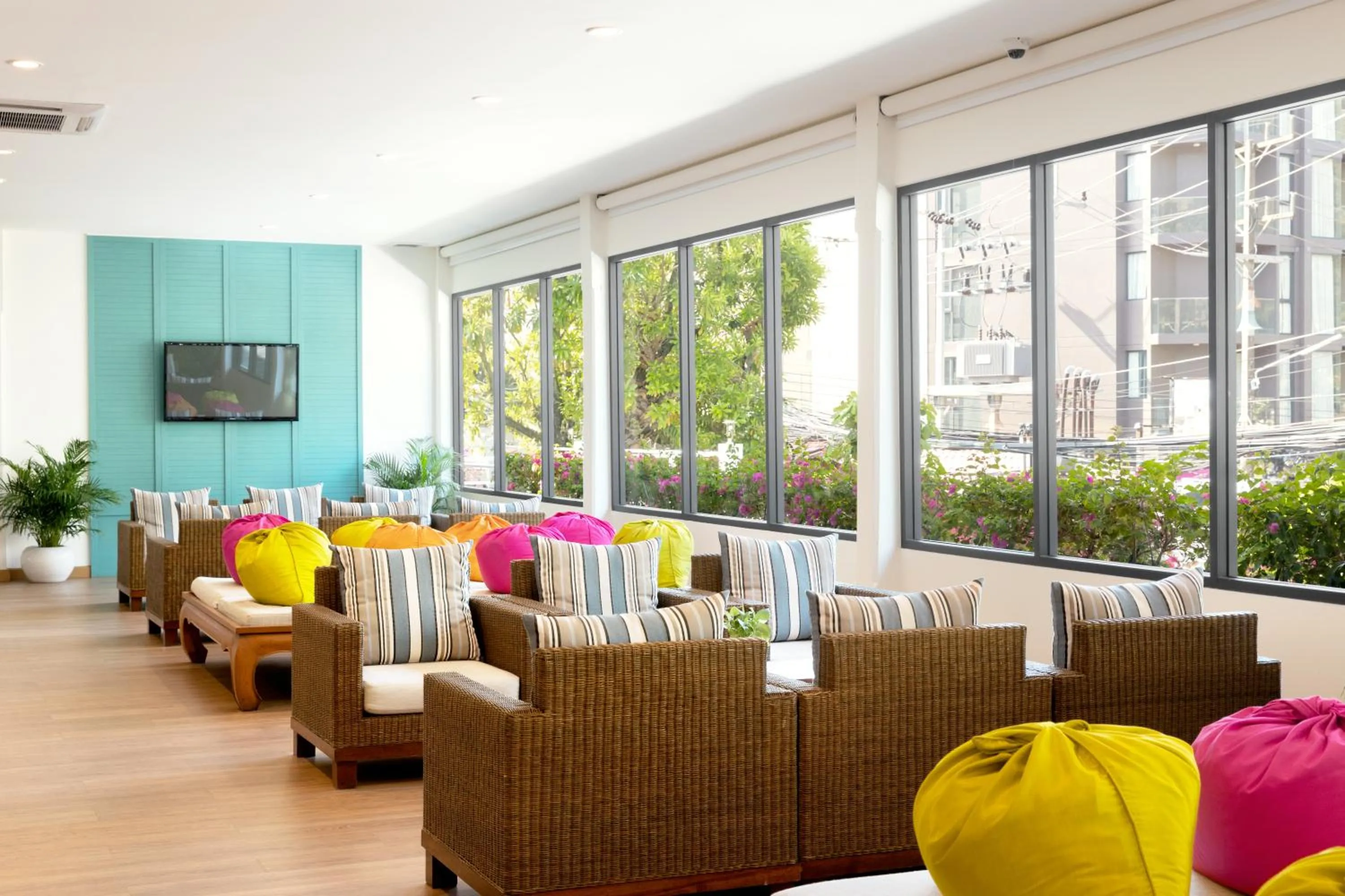 Lobby or reception in Best Western Phuket Ocean Resort