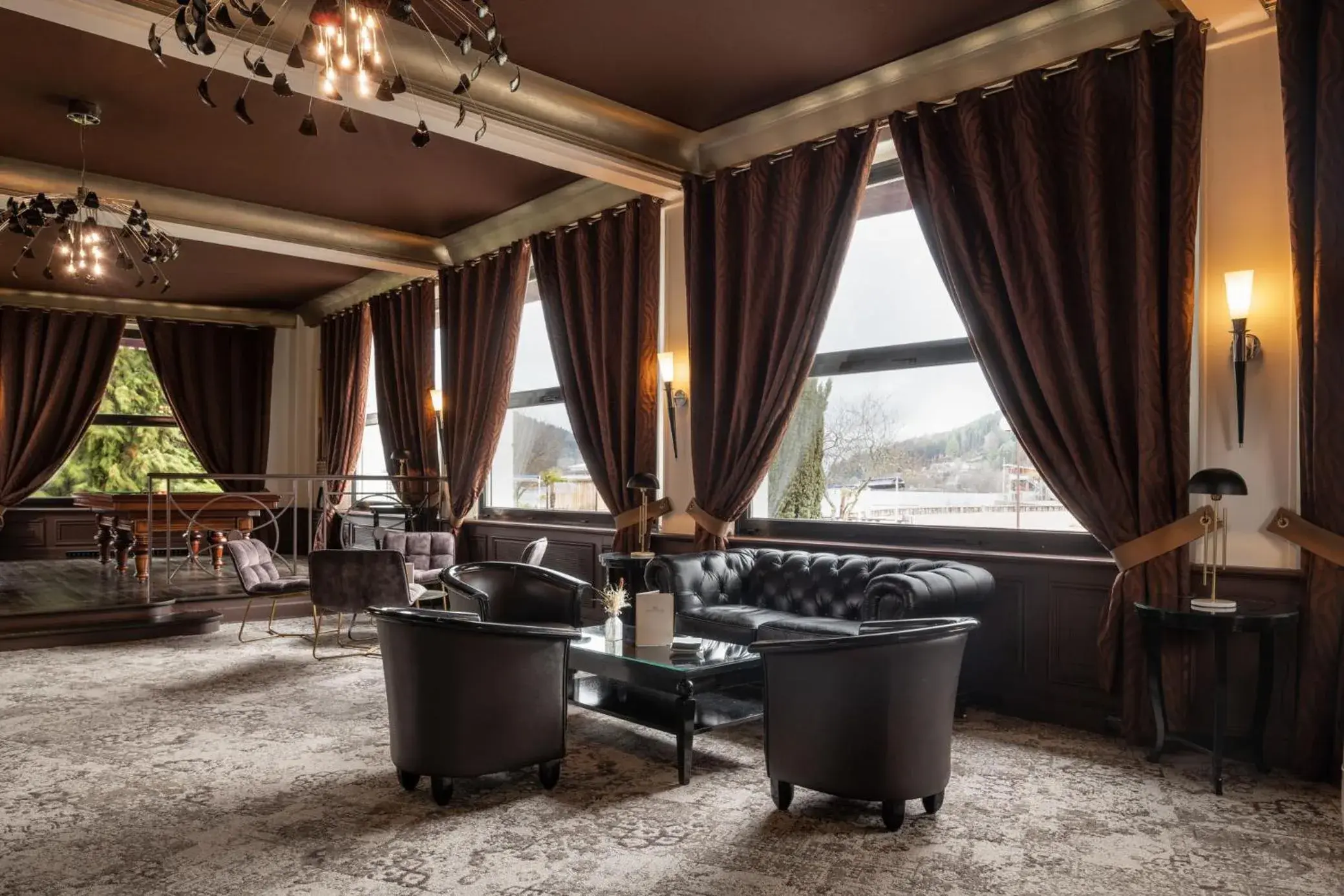 Living room in Hôtel Le Beau Rivage