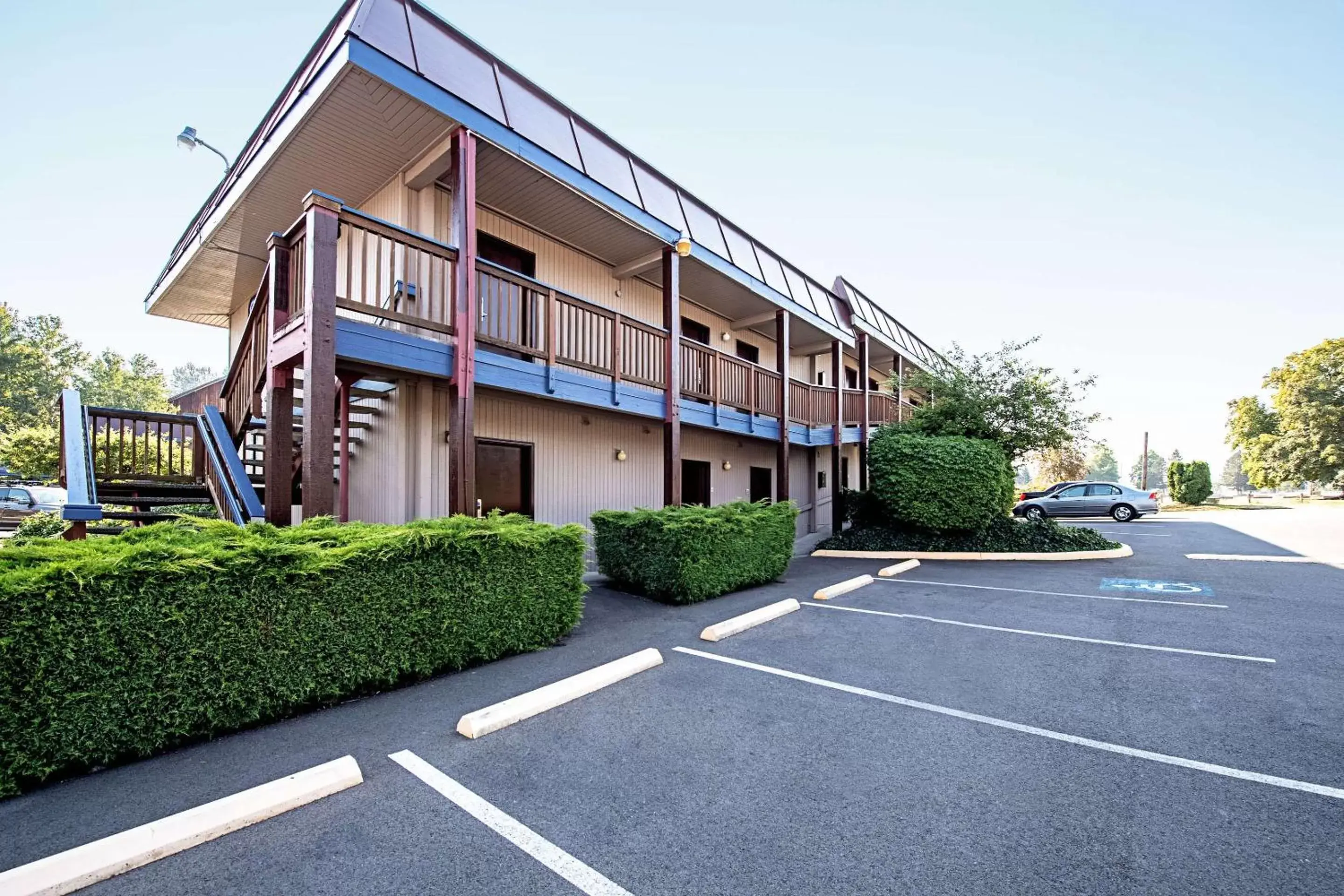 Property Building in Rodeway Inn Enumclaw Mount Rainer-Crystal Mountain Area