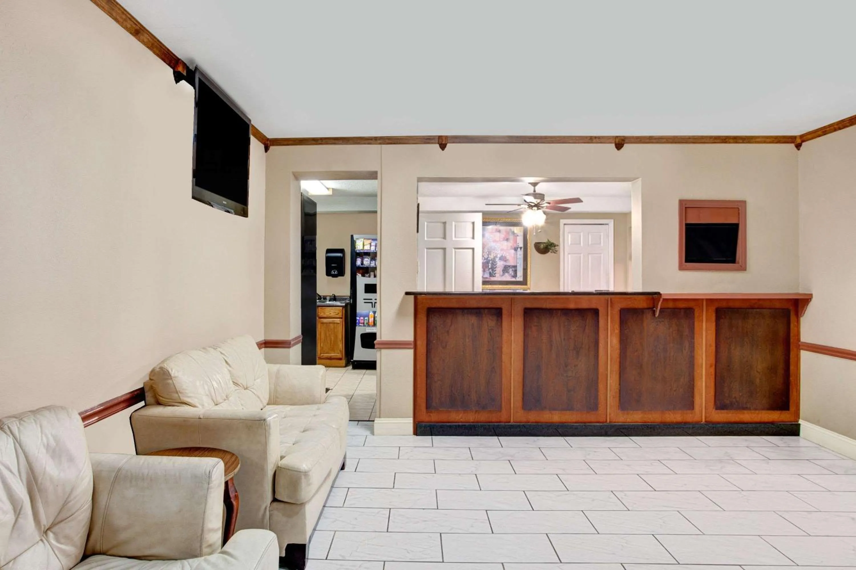 Lobby or reception in Super 8 by Wyndham West Memphis