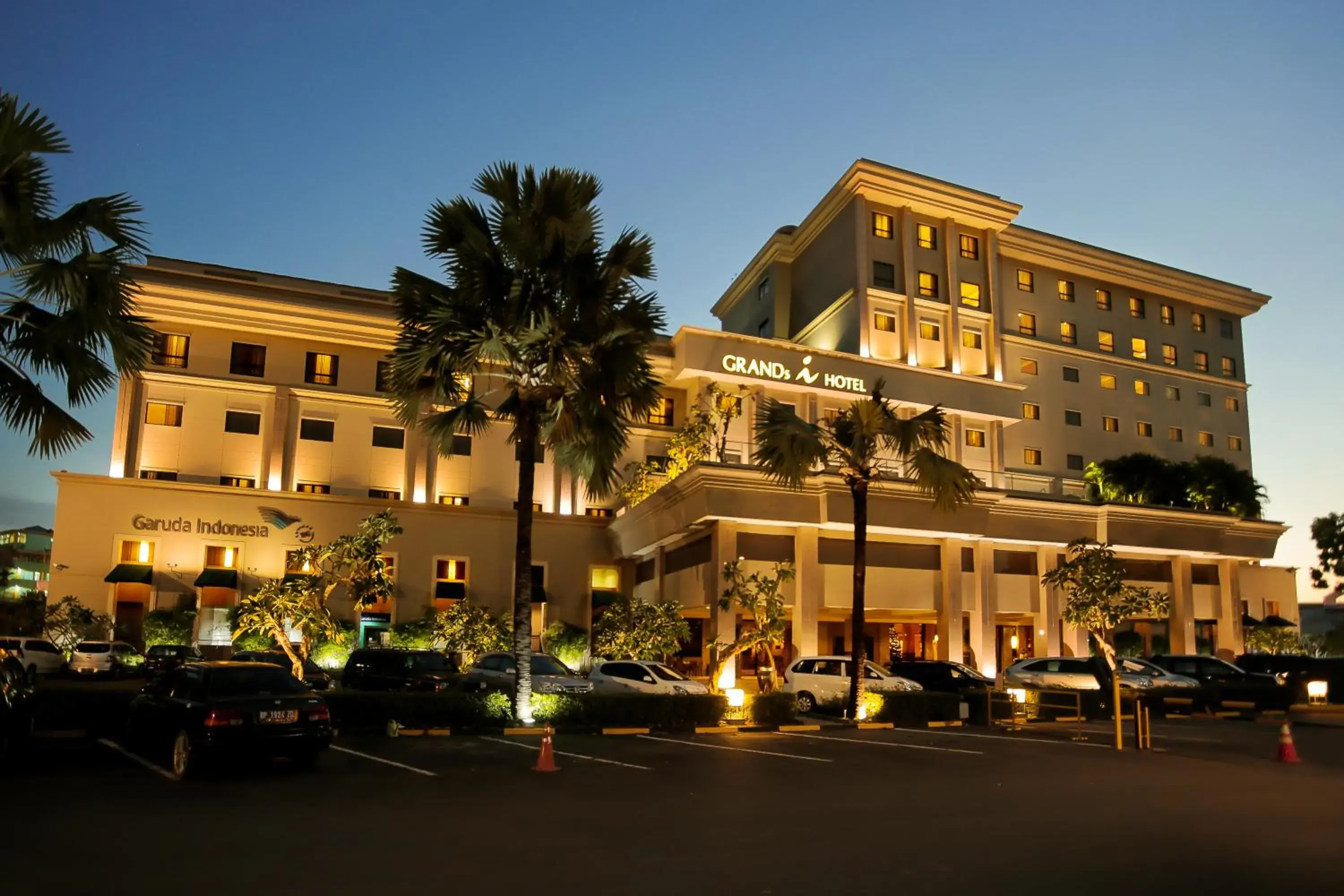 Facade/entrance, Property Building in I Hotel