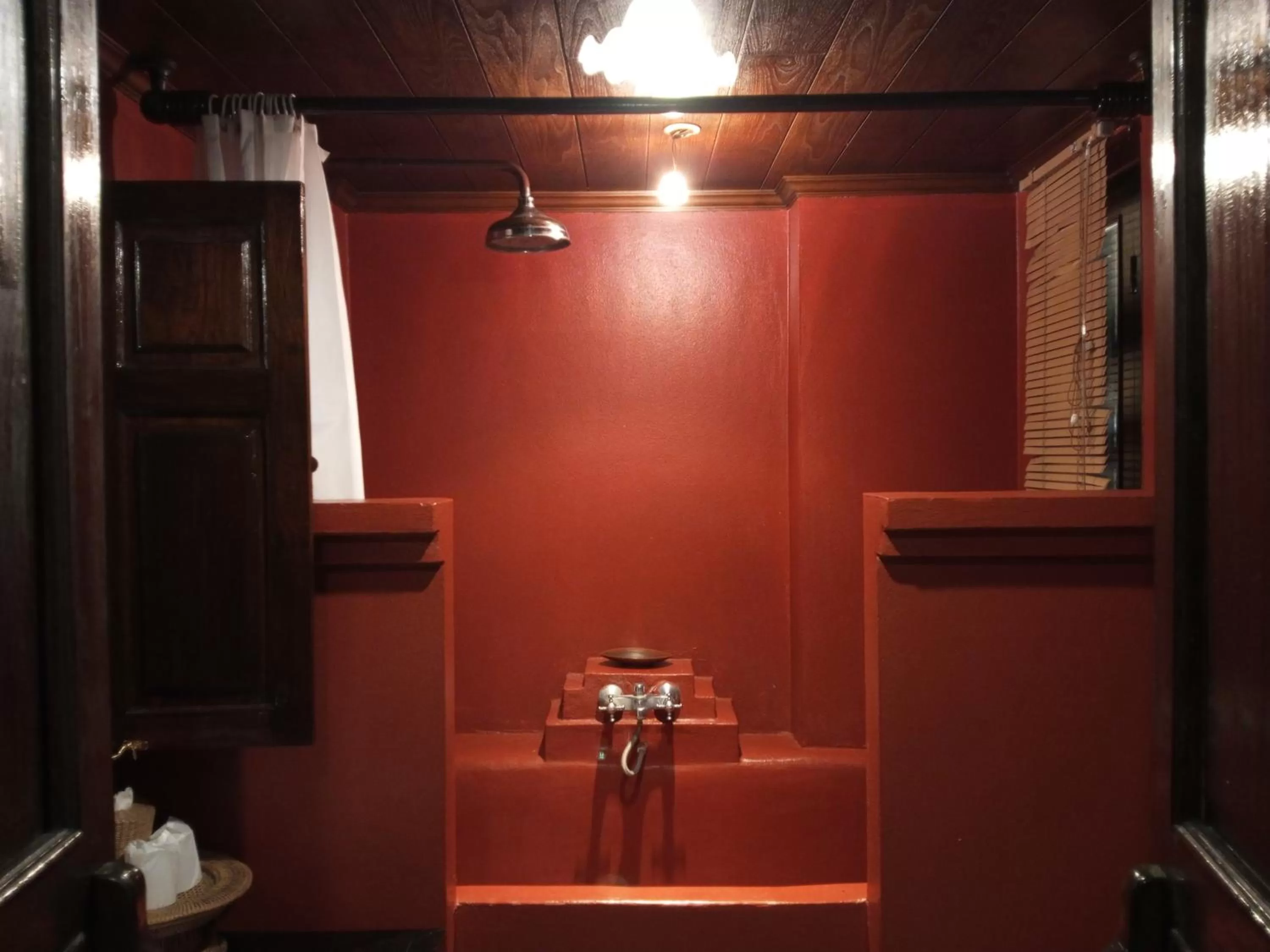 Tri Yaan Na Ros Colonial House