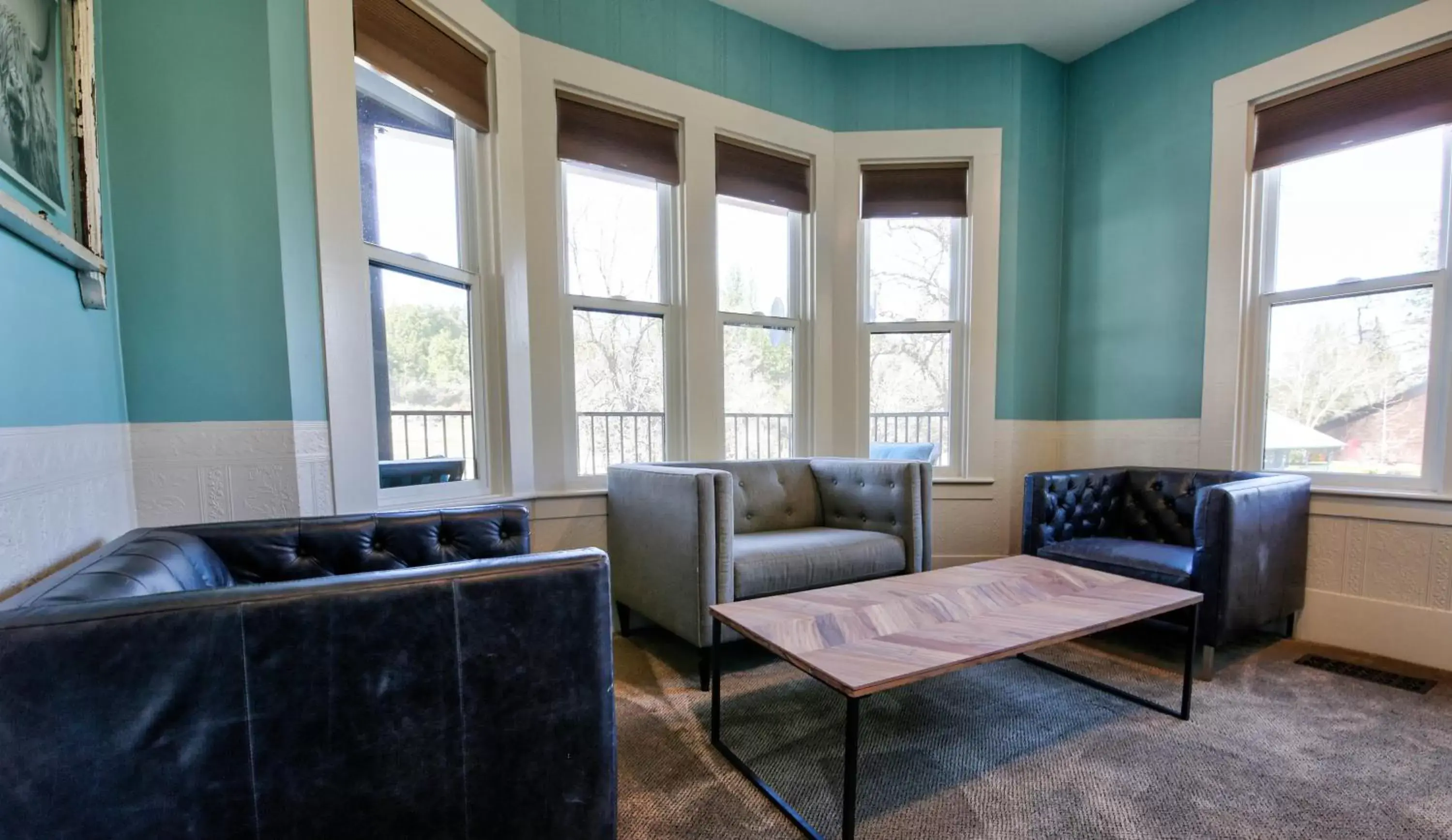 Seating Area in The Groveland Hotel