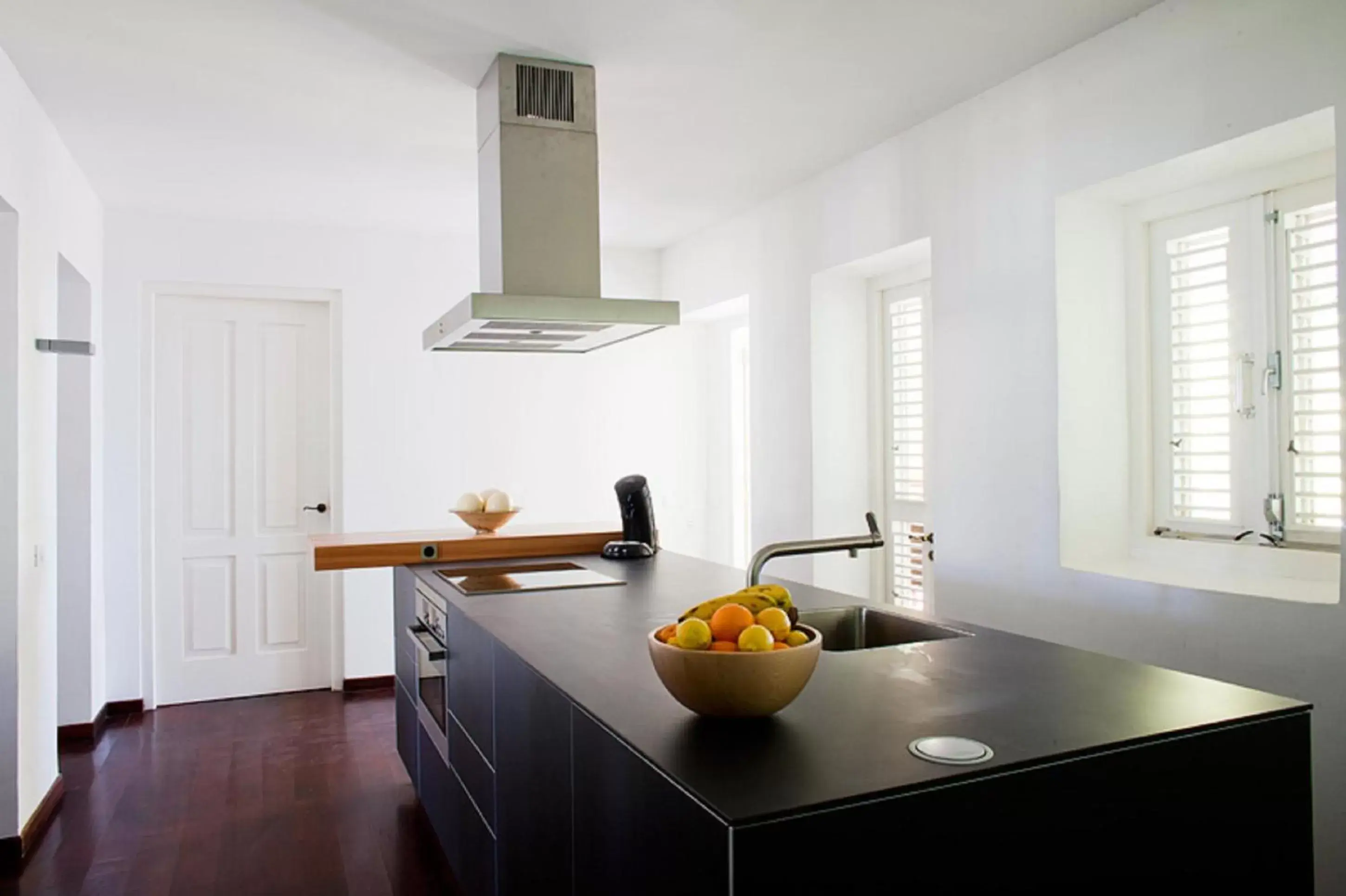 Kitchen/Kitchenette in Scuba Lodge & Suites