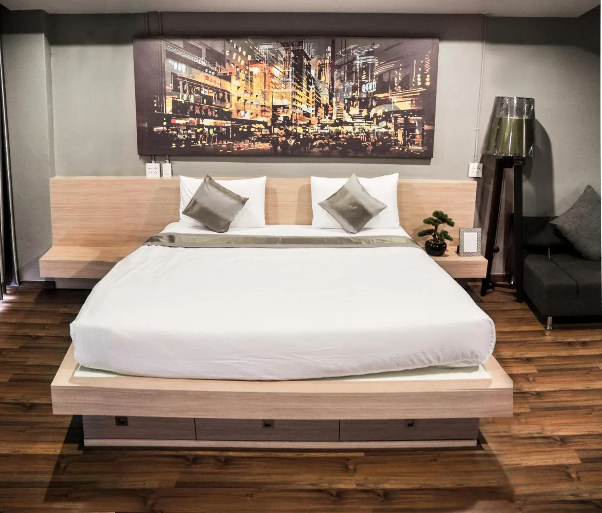 Photo of the whole room, Bed in The Bedroom Photo of the whole room, Bed in The Bedroom