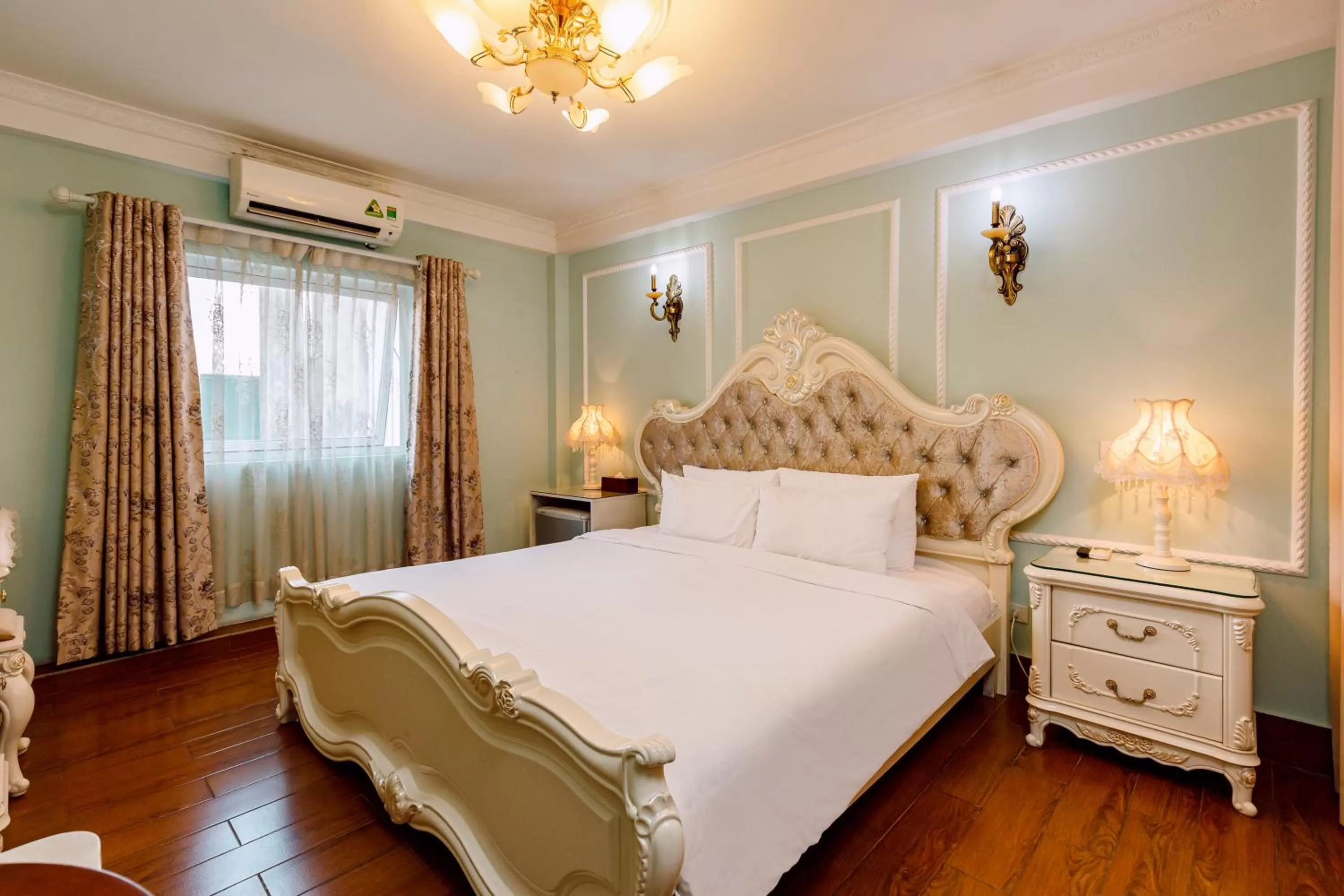 Super OYO Capital O 1173 Le Grand Hanoi Hotel - The Ruby