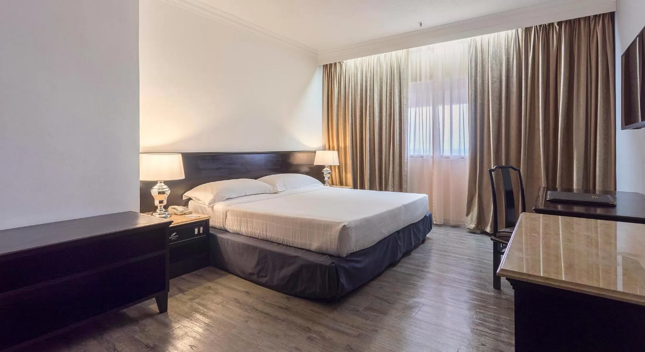 Bed in Bayview Hotel Melaka