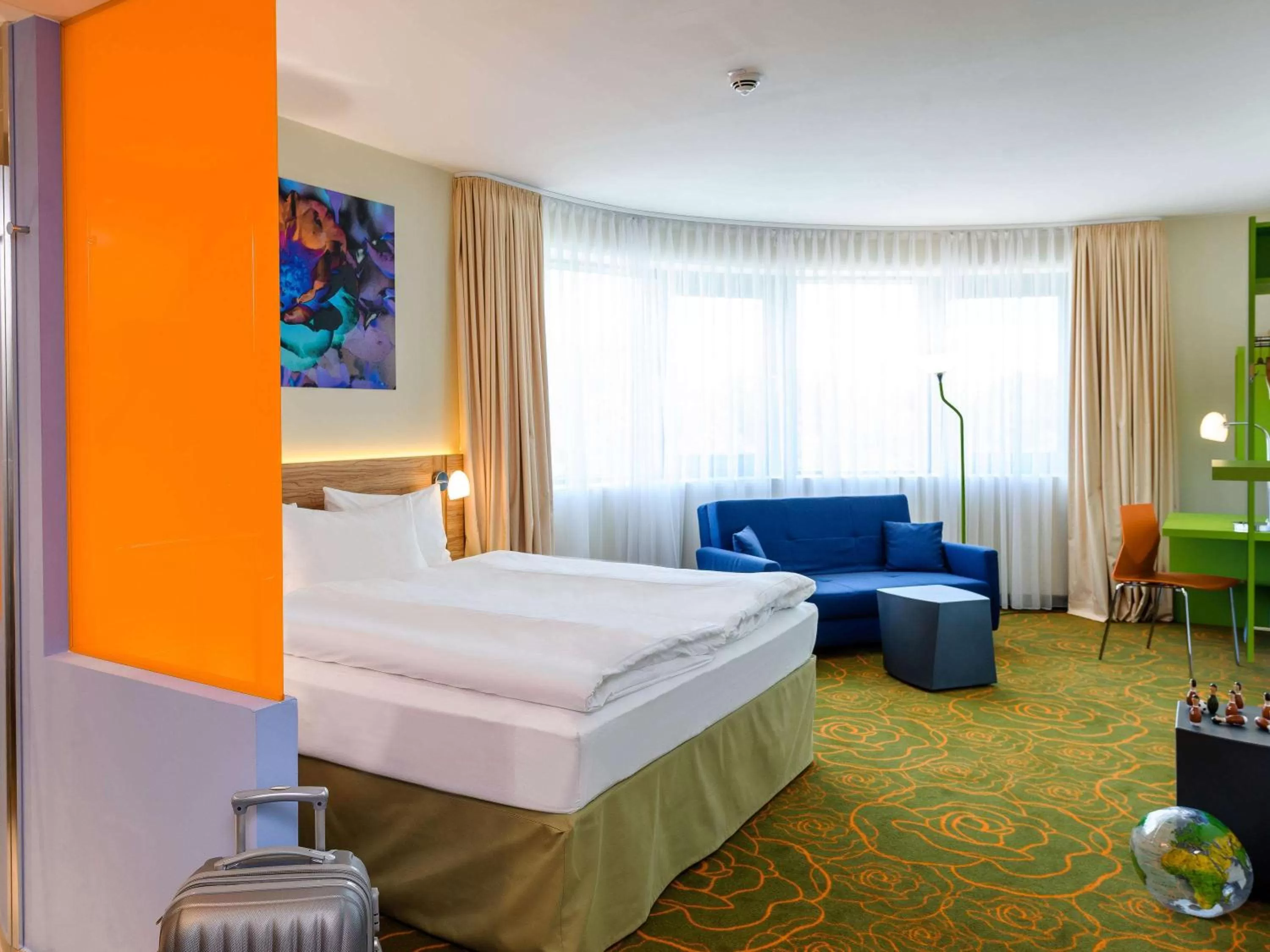 Photo of the whole room, Bed in Ibis Styles Hildesheim