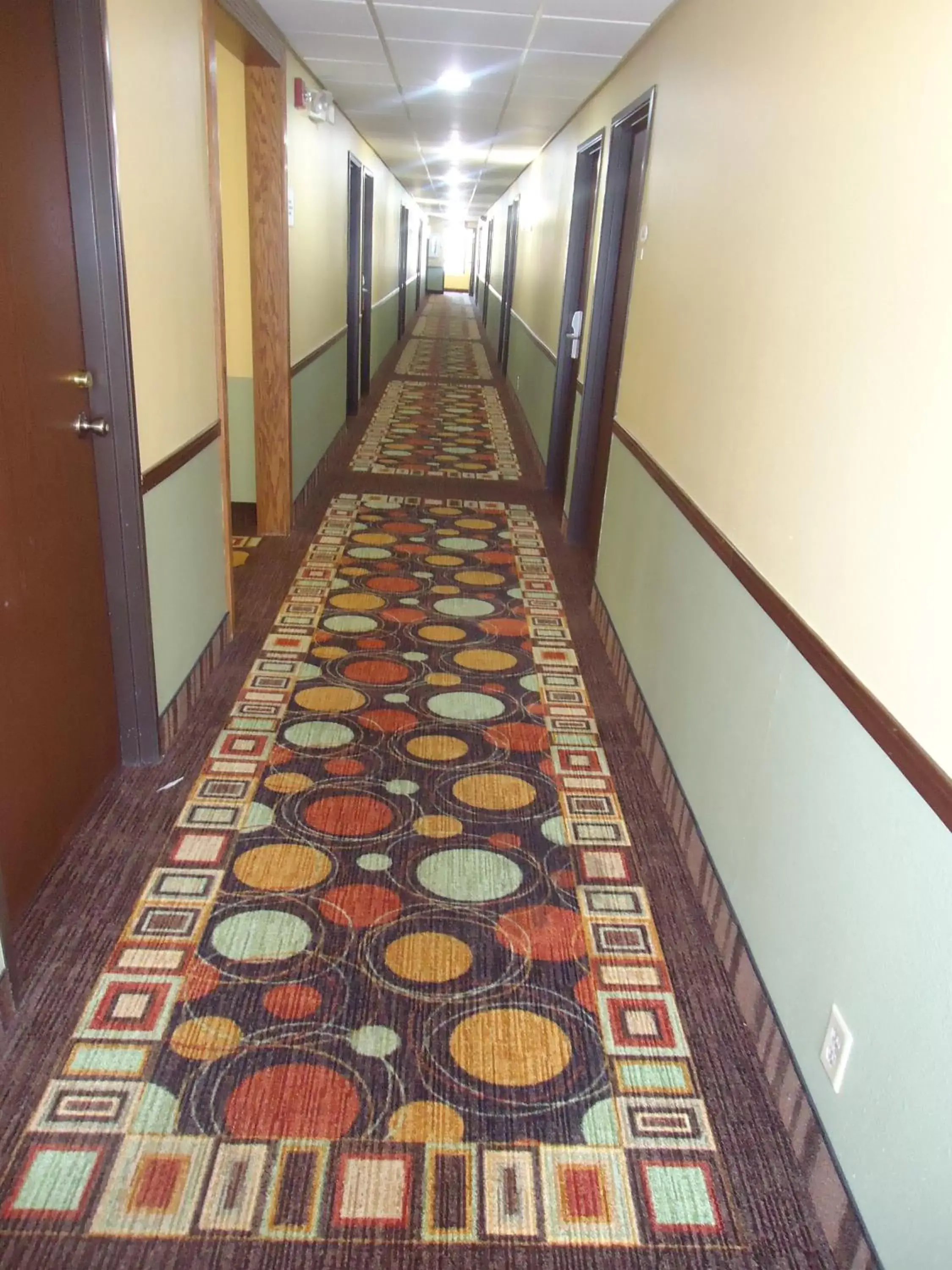Area and facilities in TownHouse Extended Stay Hotel Downtown
