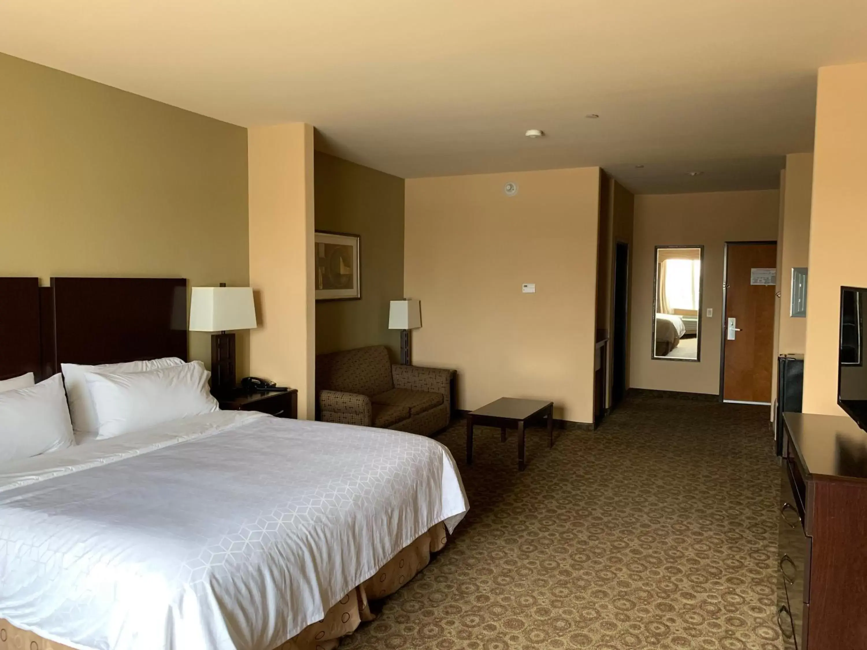 Photo of the whole room, Bed in Spark by Hilton Pecos Photo of the whole room, Bed in Spark by Hilton Pecos