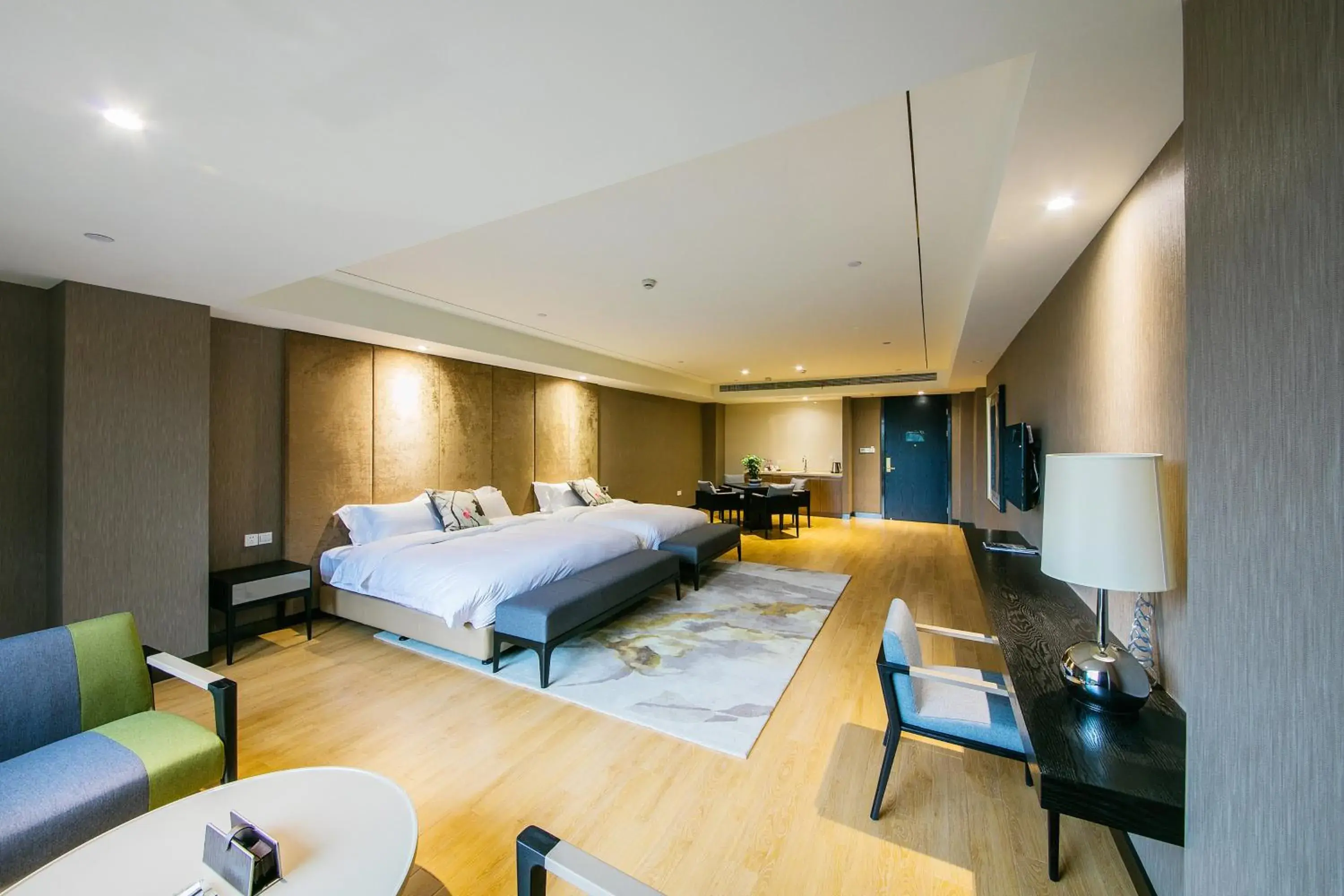 Photo of the whole room in Holiday Inn Hangzhou Chaoshan, an IHG Hotel