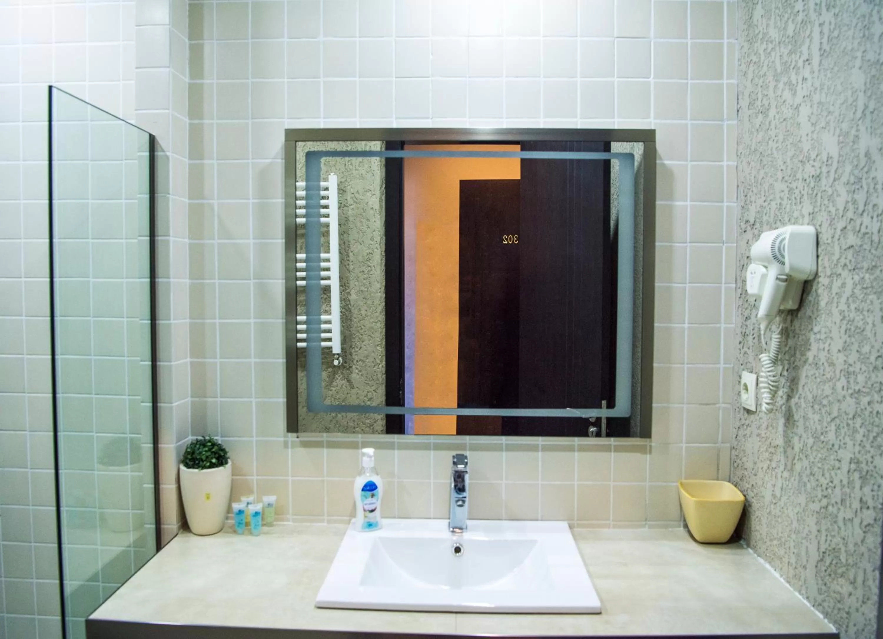 Shower in Sani Apart Hotel