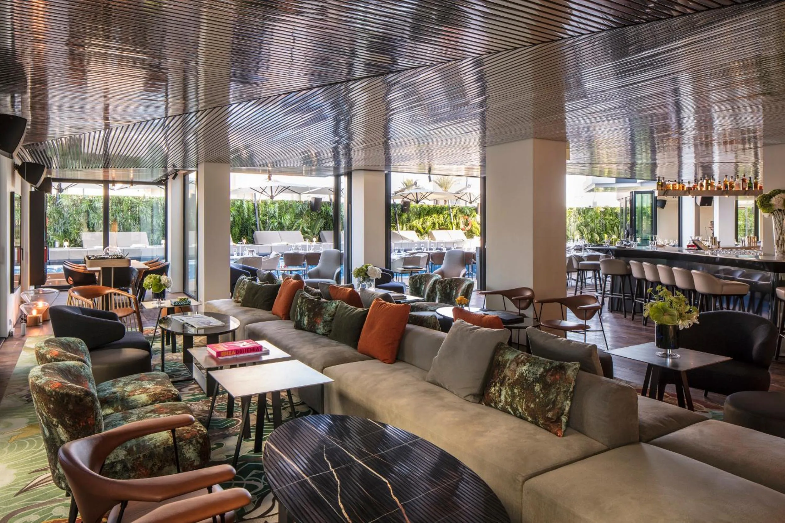 Restaurant/places to eat in Sir Joan Hotel, part of Sircle Collection