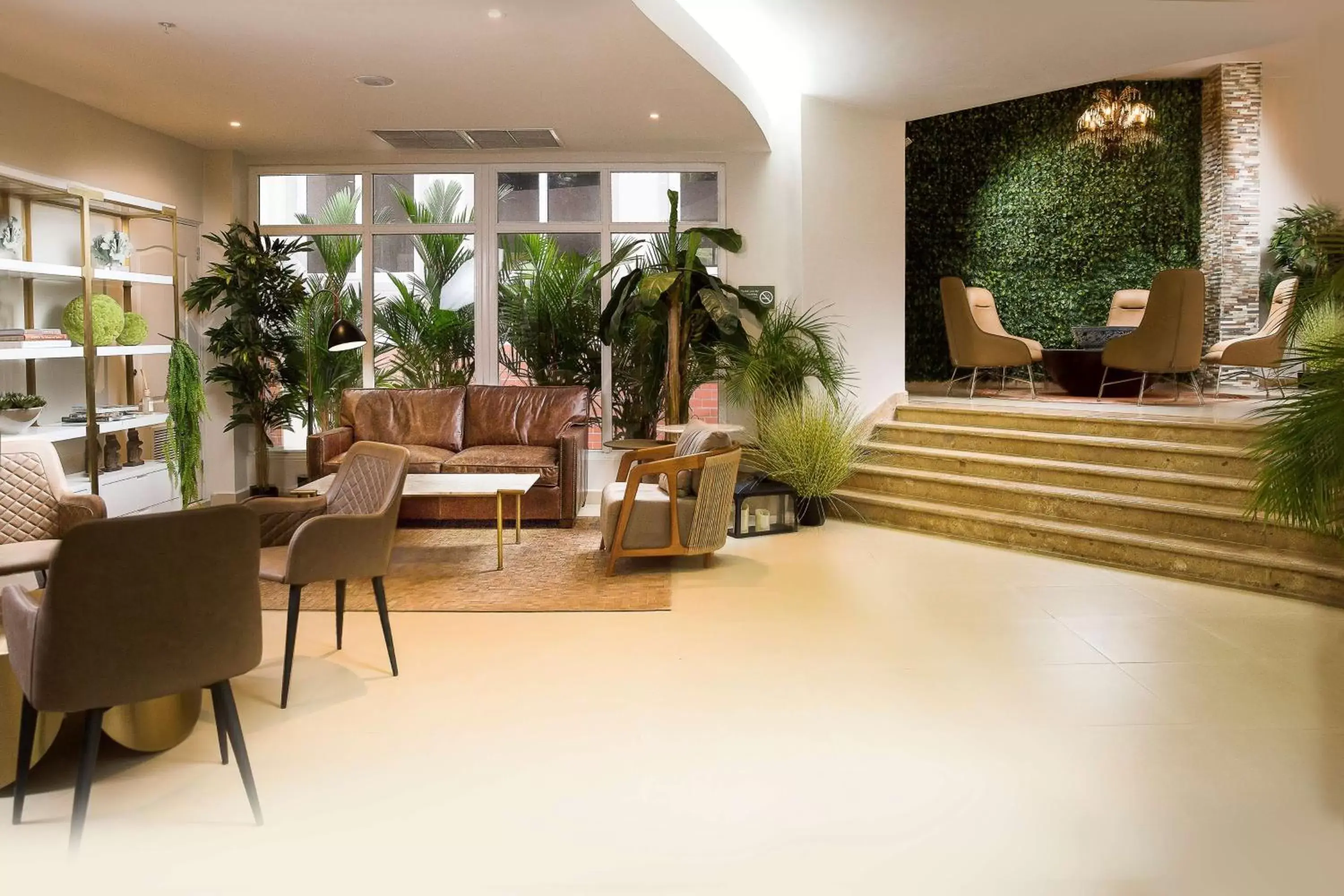 Lounge or bar, Lobby/Reception in Radisson Hotel Panama Canal