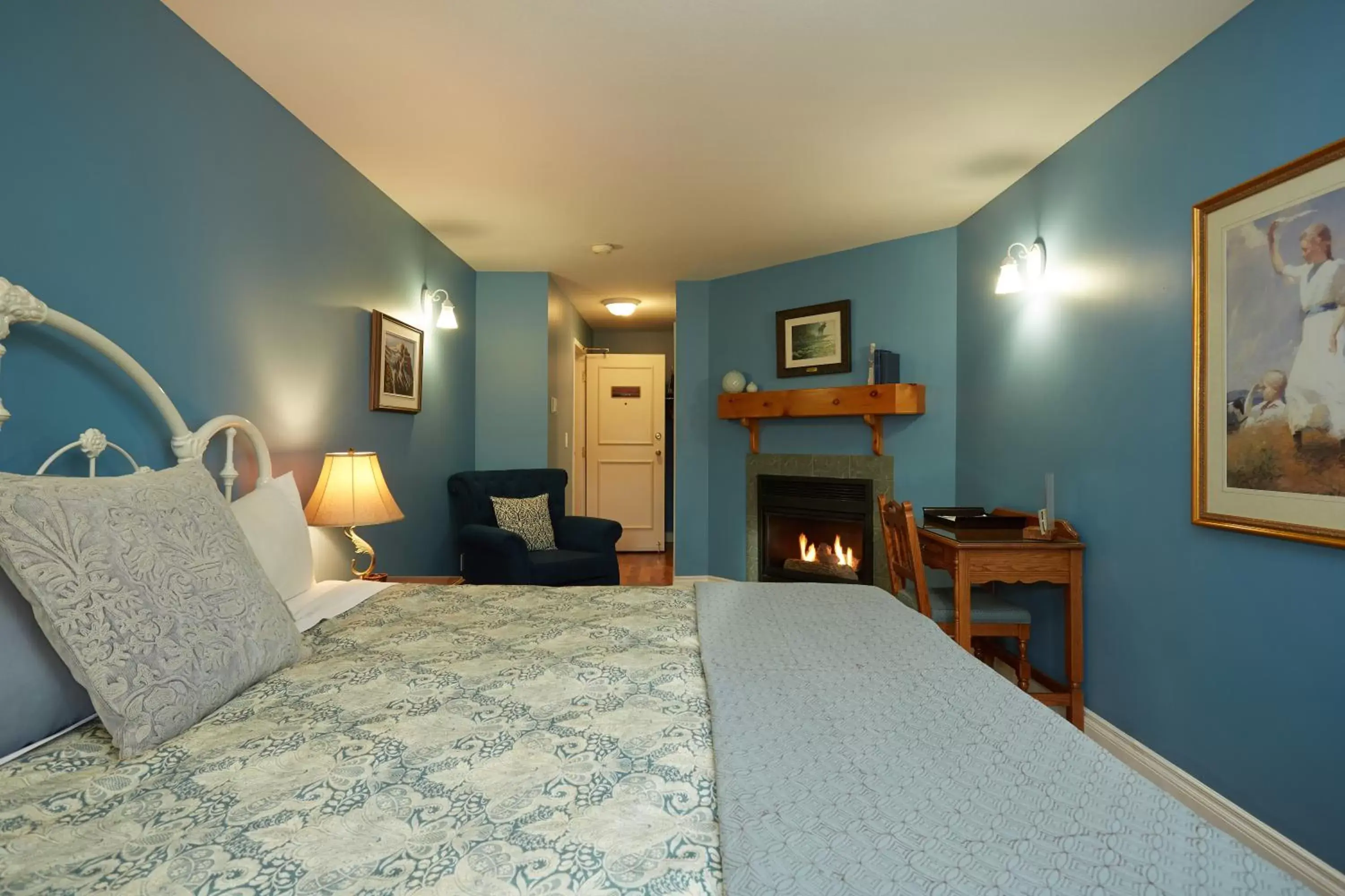 Bedroom in Lady MacDonald Country Inn