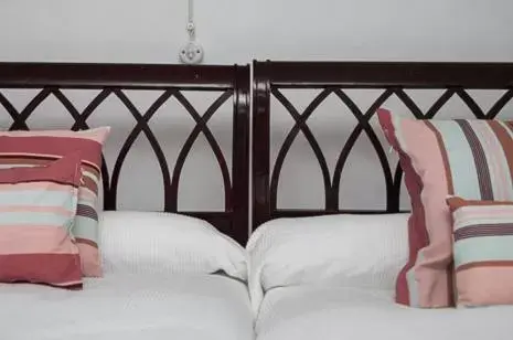 Decorative detail, Bed in Olmitos 3 Hotel boutique, Casa-Palacio