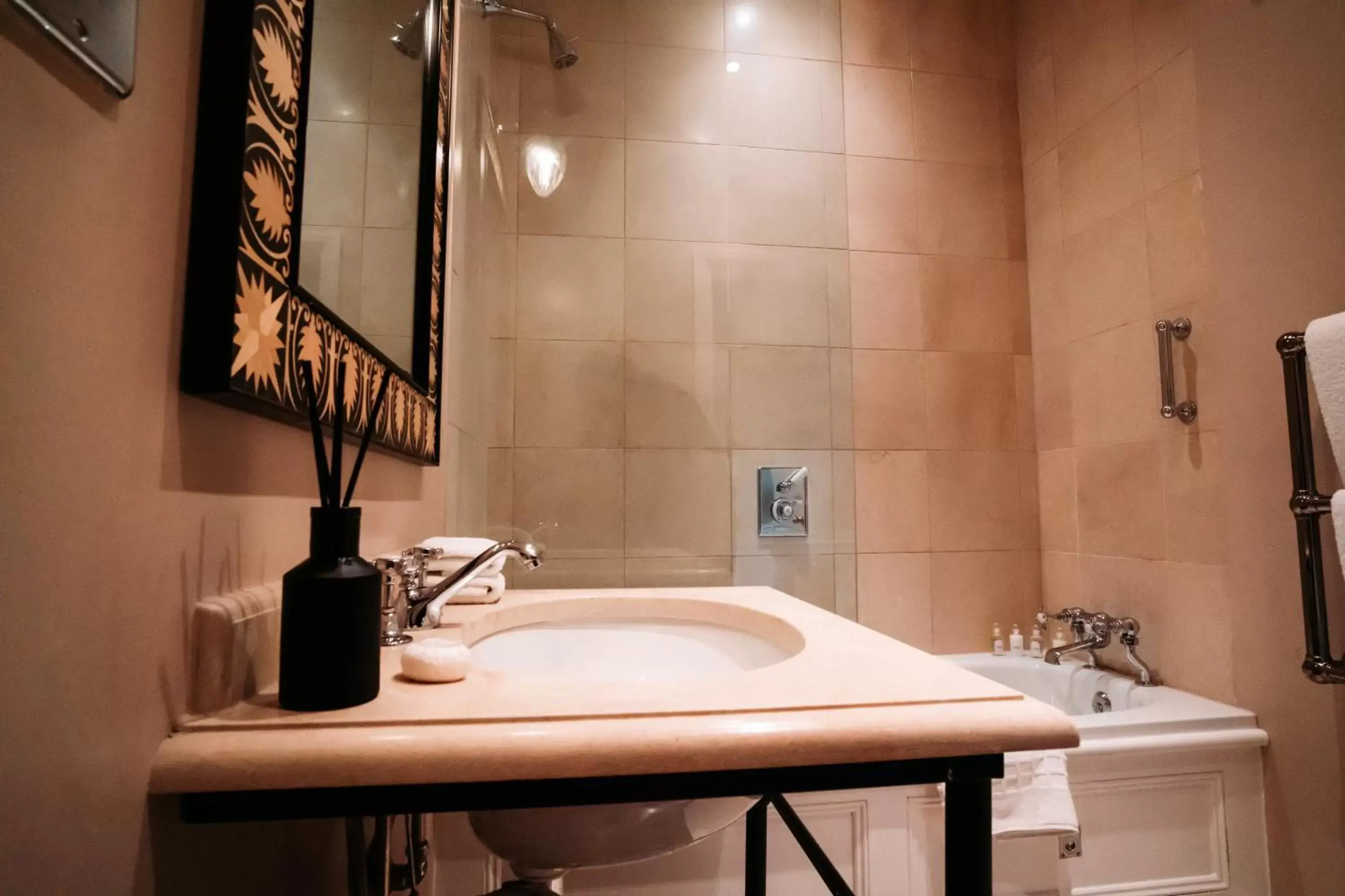 Shower, Bathroom in Roseate House London