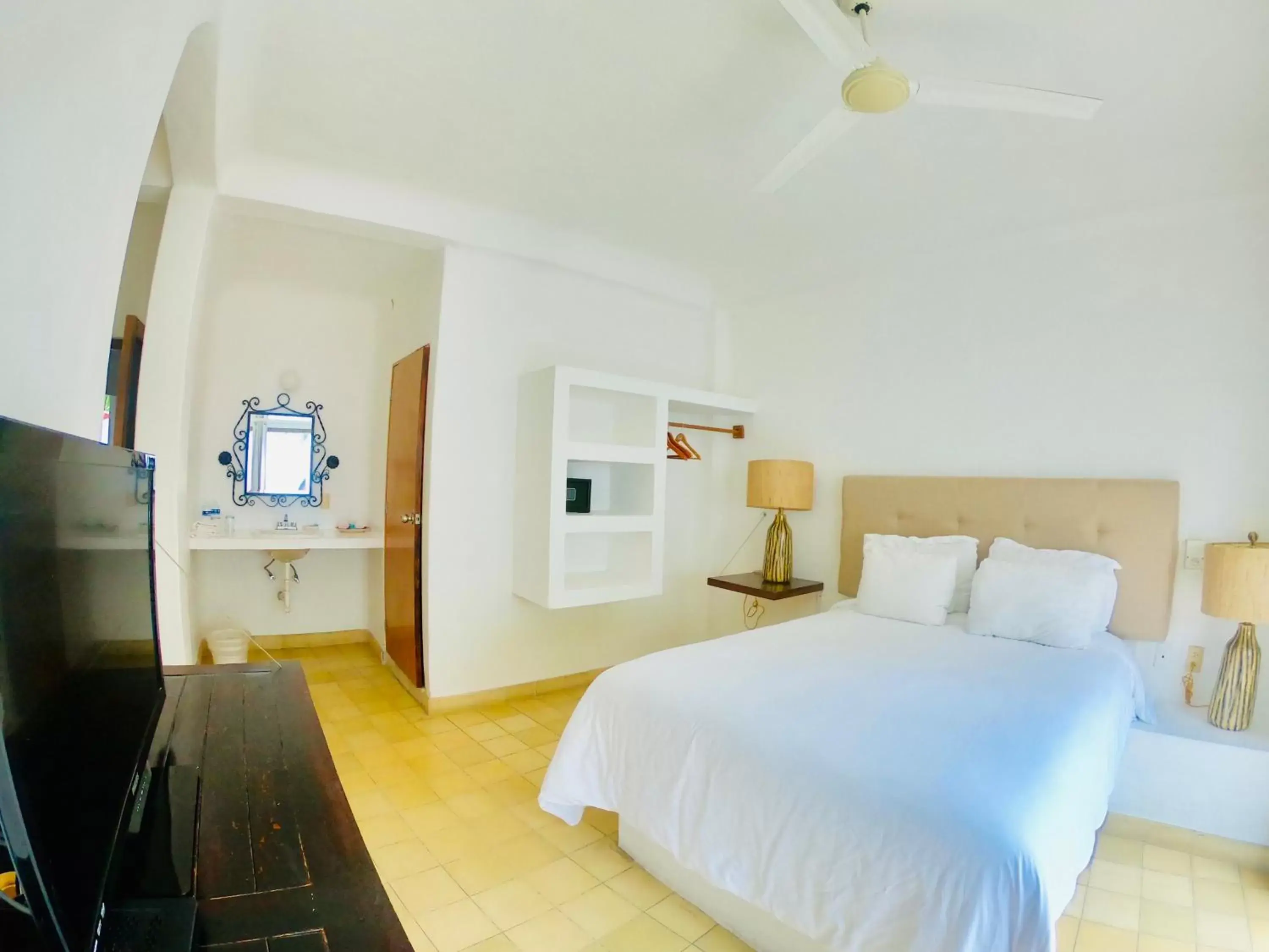 Photo of the whole room, Bed in Hotel Amaca Puerto Vallarta - Adults Only