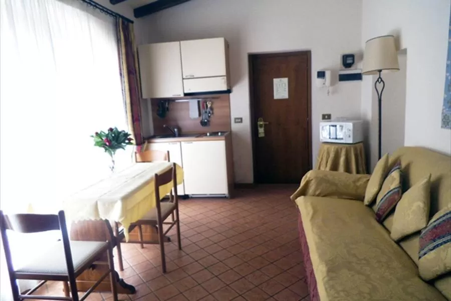 Kitchen or kitchenette in Residence Casale Mostacciano